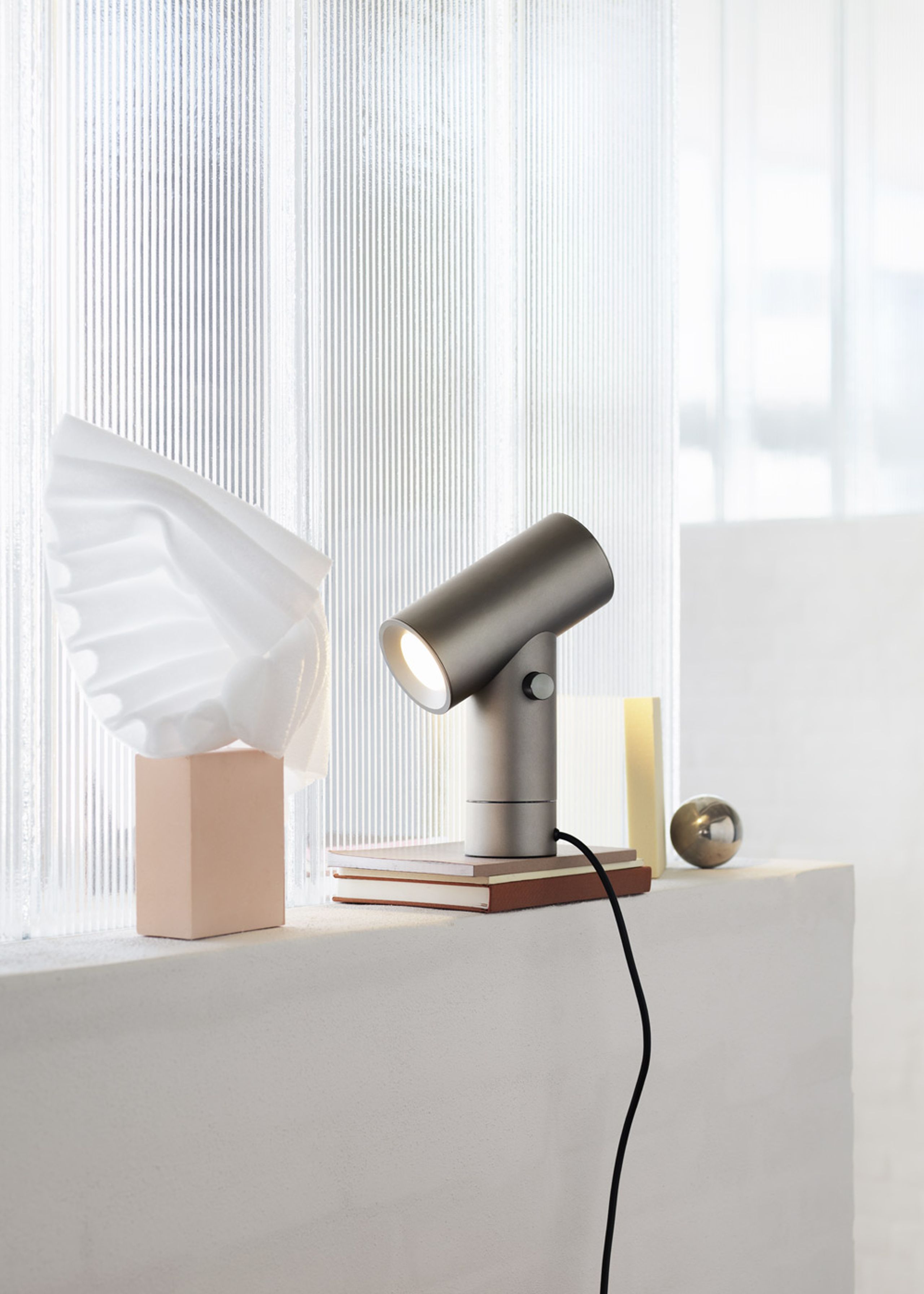 Muuto - Lamp - Beam Lamp - Umber