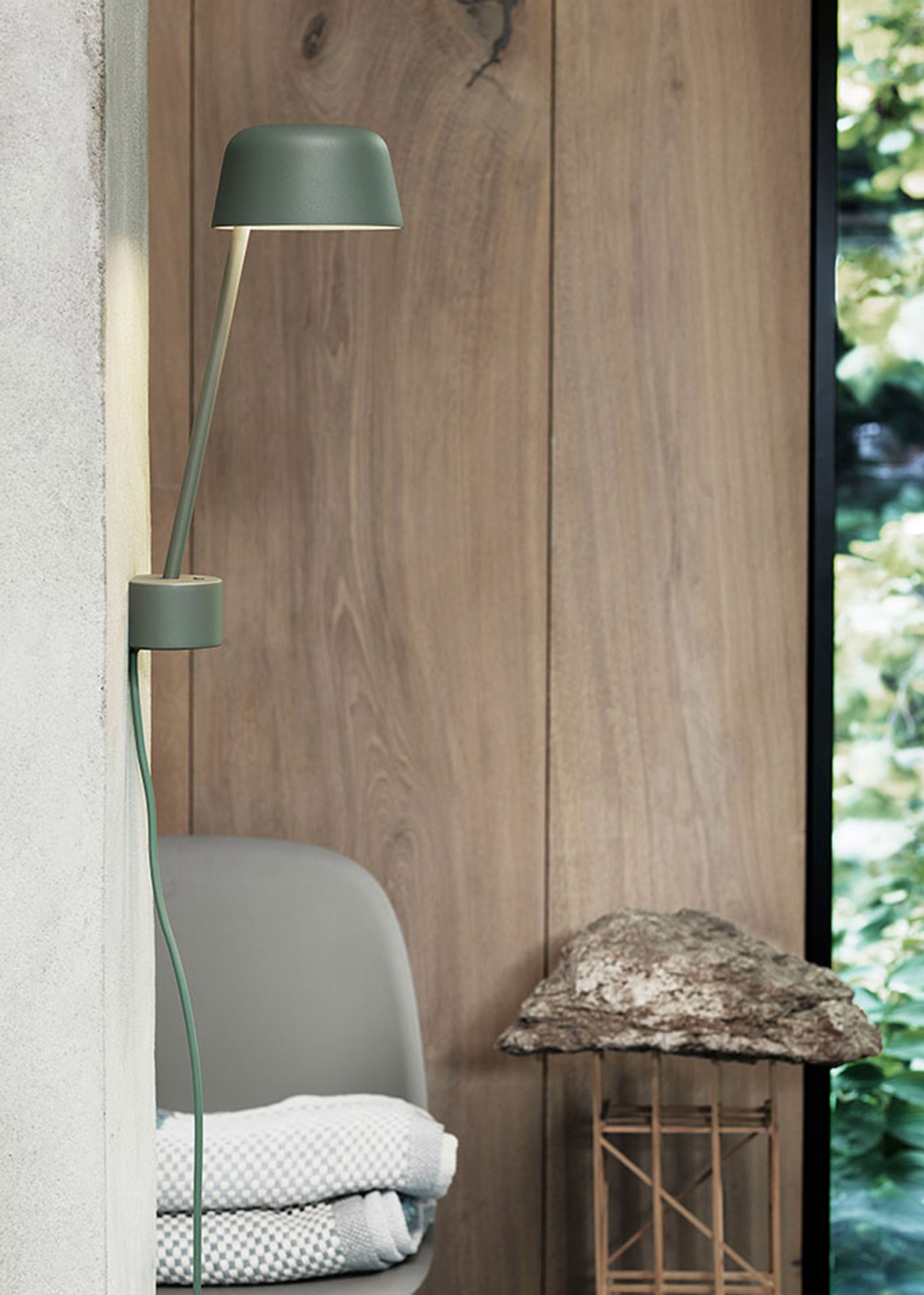 Muuto - Lamp - Lean Wall Lamp - Black