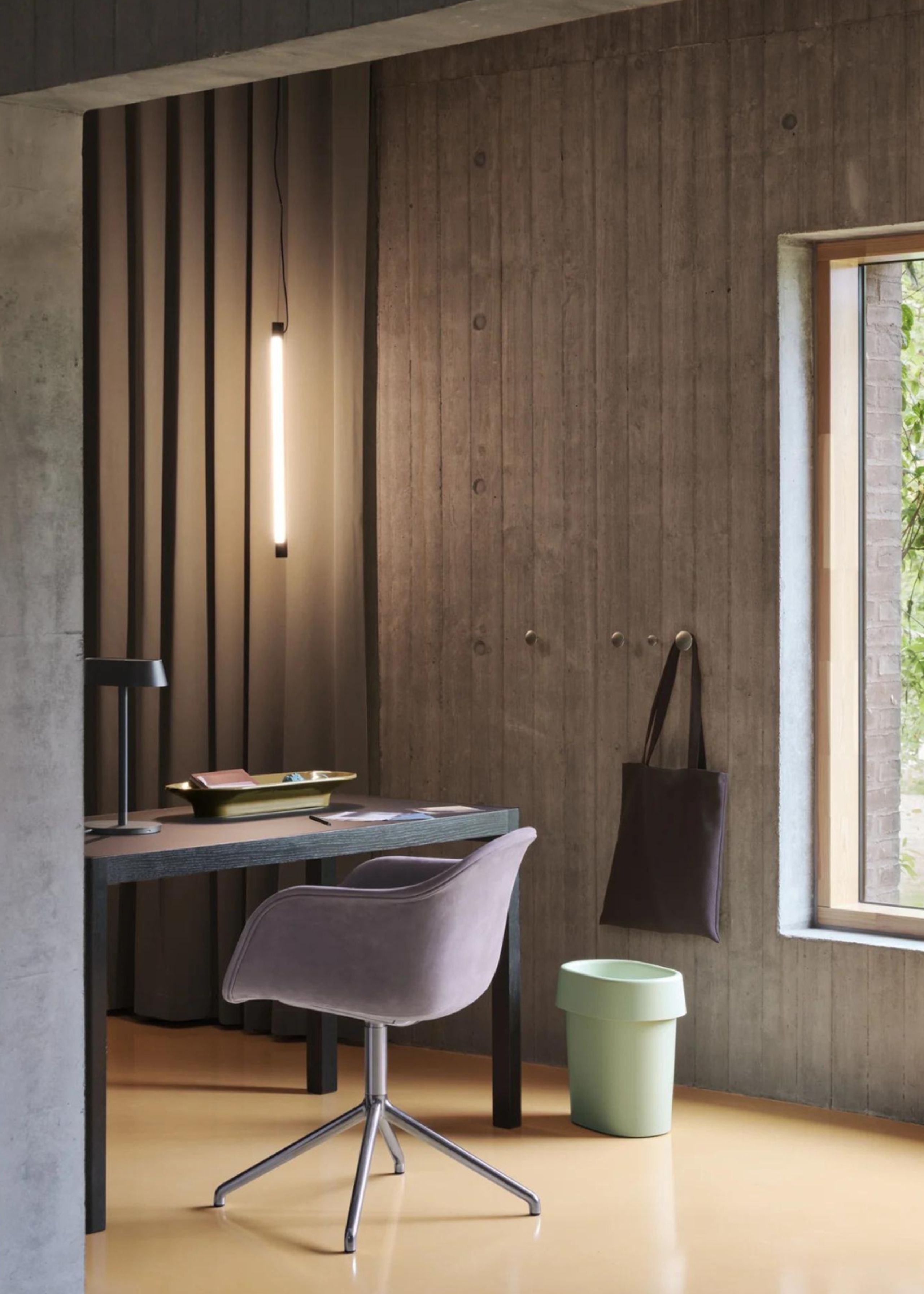 Muuto - Papperskorg - Reduce Paper Bin - Dark Red