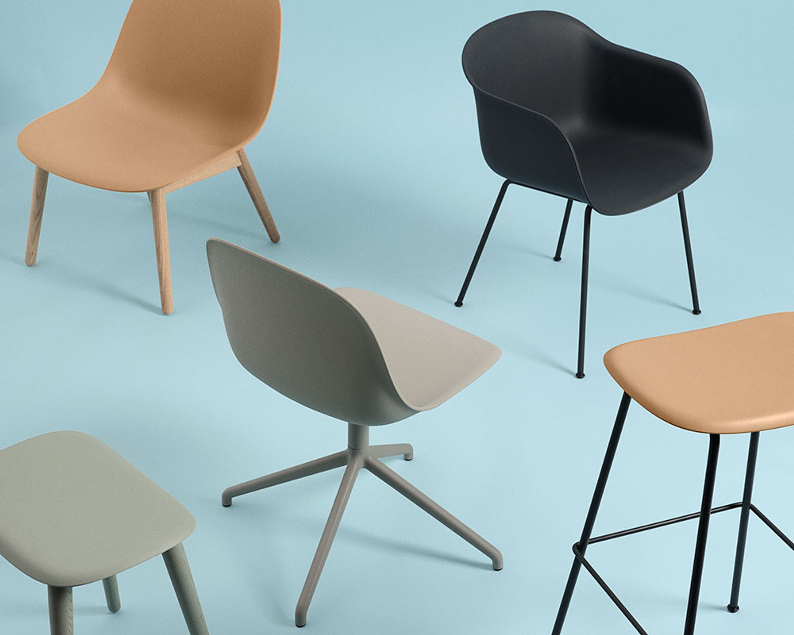 Muuto - Jídelní židle - Fiber Side Chair - Wood Base - Refine Leather Black/Black