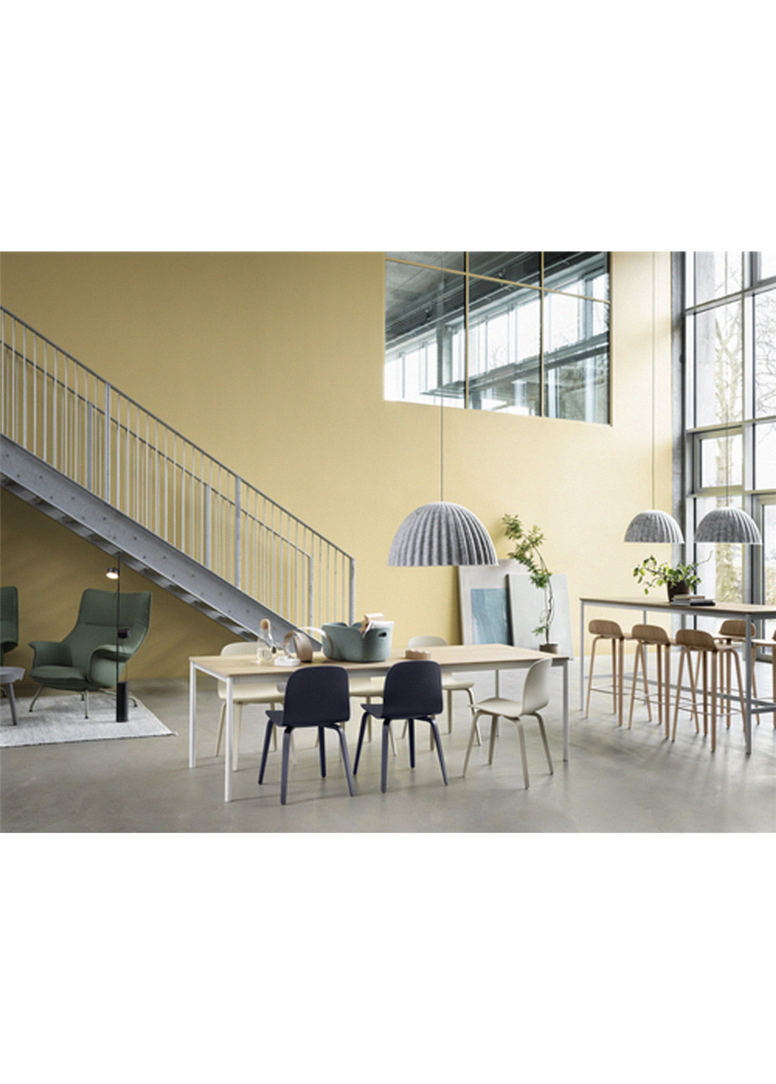 Muuto - Stuhl - Visu Chair - Wood Base - Sand