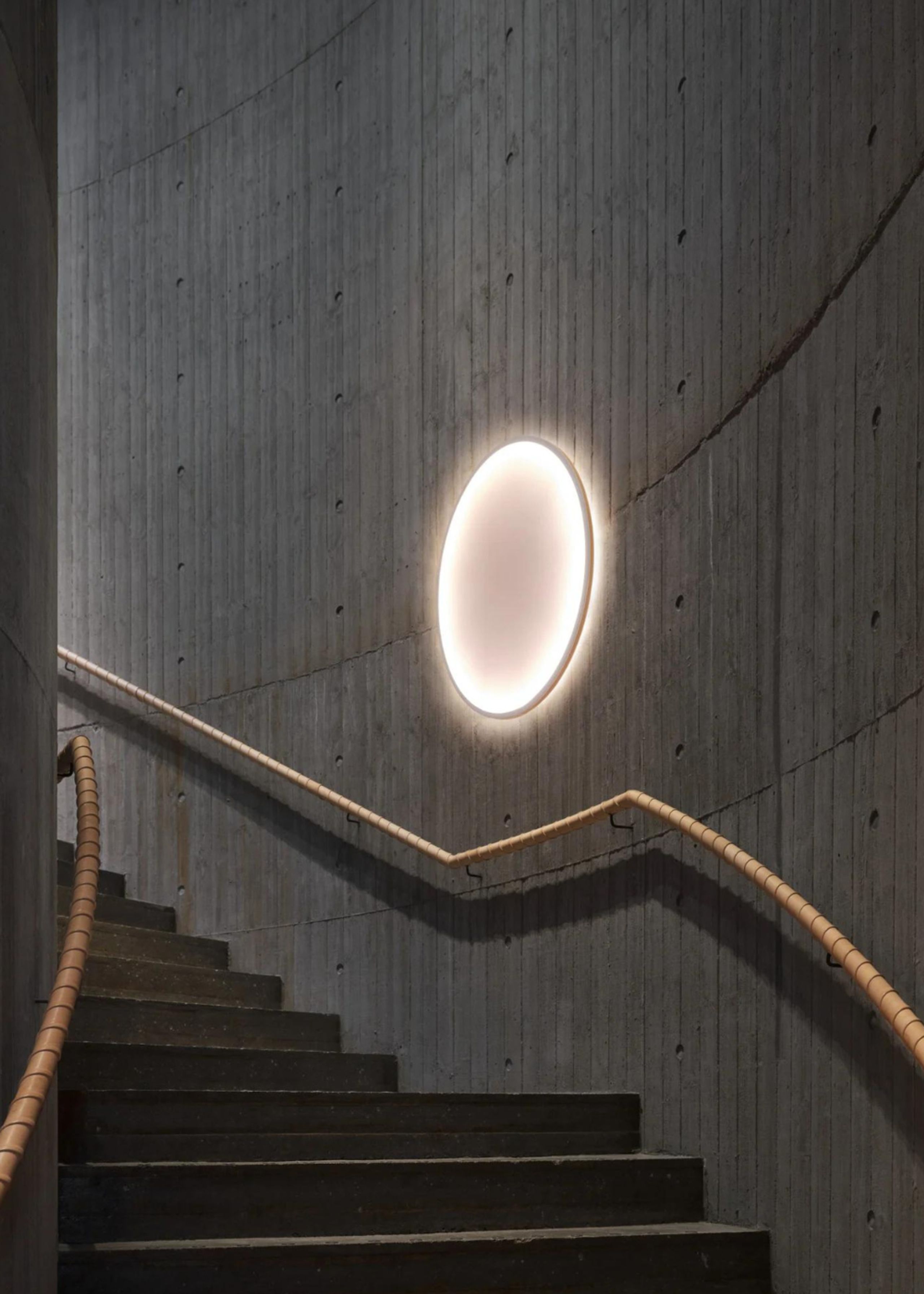 Muuto - Lampada da parete - Calm Wall Lamp Ø50 Touch Dim - White/Orange