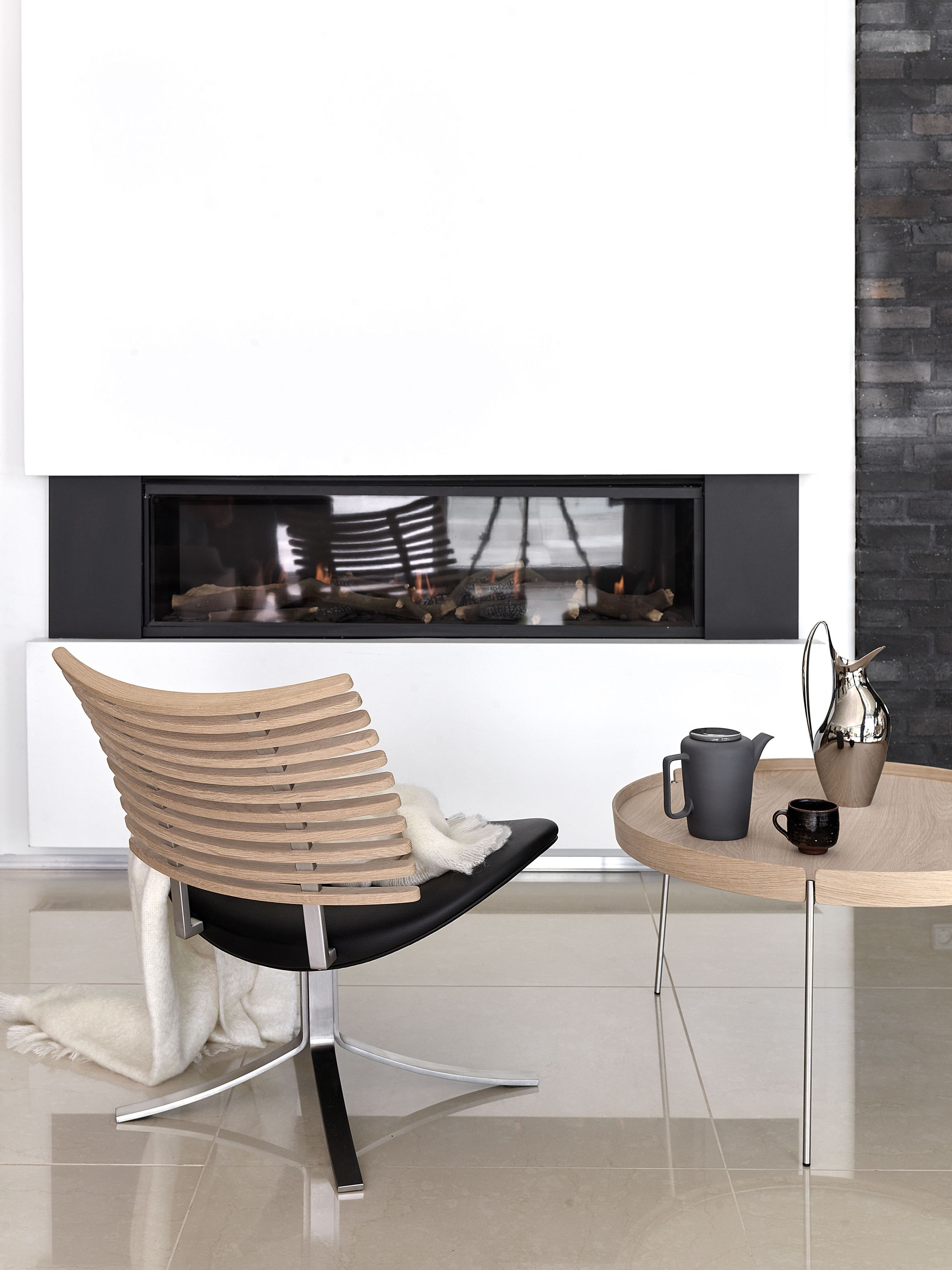 Naver Collection - Lounge chair - Leopard Chair / GM 4165 by Henrik Lehm - Oiled walnut / Naver Select Cognac leather / Black Powder Coated Steel