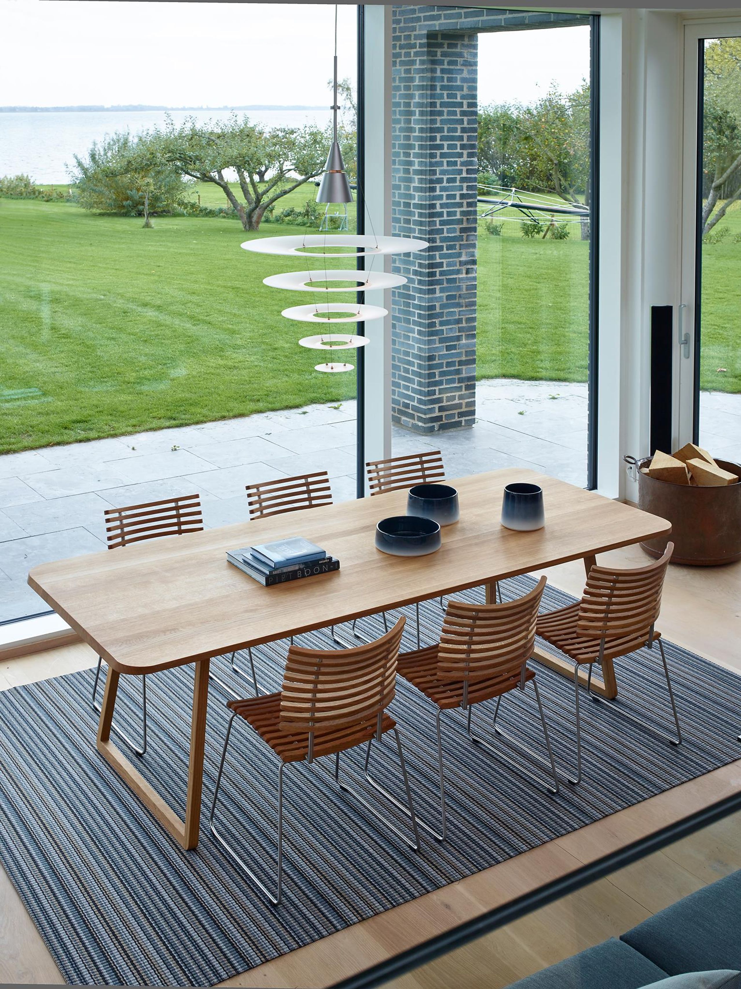 Naver Collection - Spisebordsstol - Leopard Chair / GM 4165 af Henrik Lehm - Sortbejdset ask / Sort pulverlakeret stål