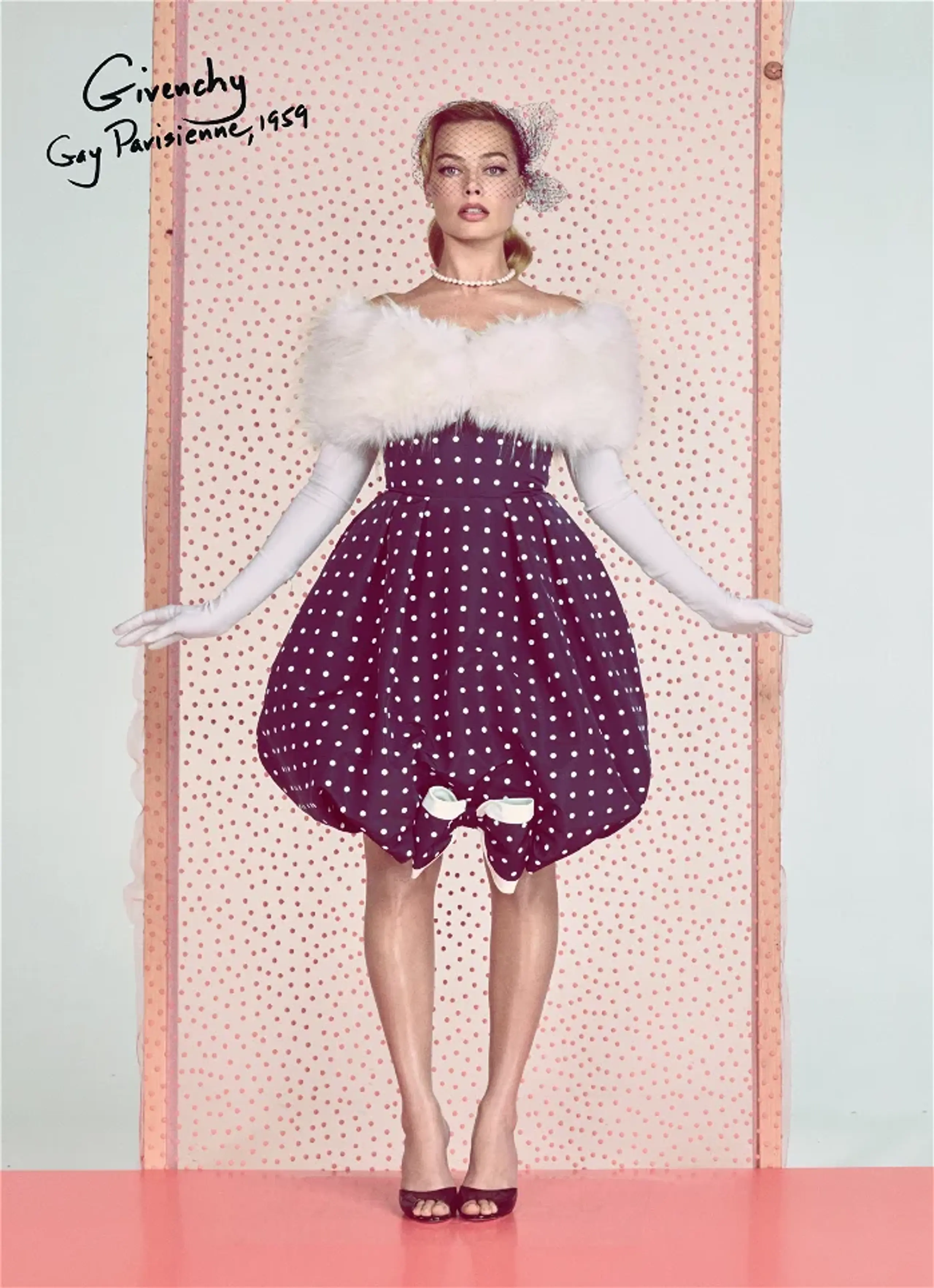 New Mags - Book - Barbie - The World Tour - Pink