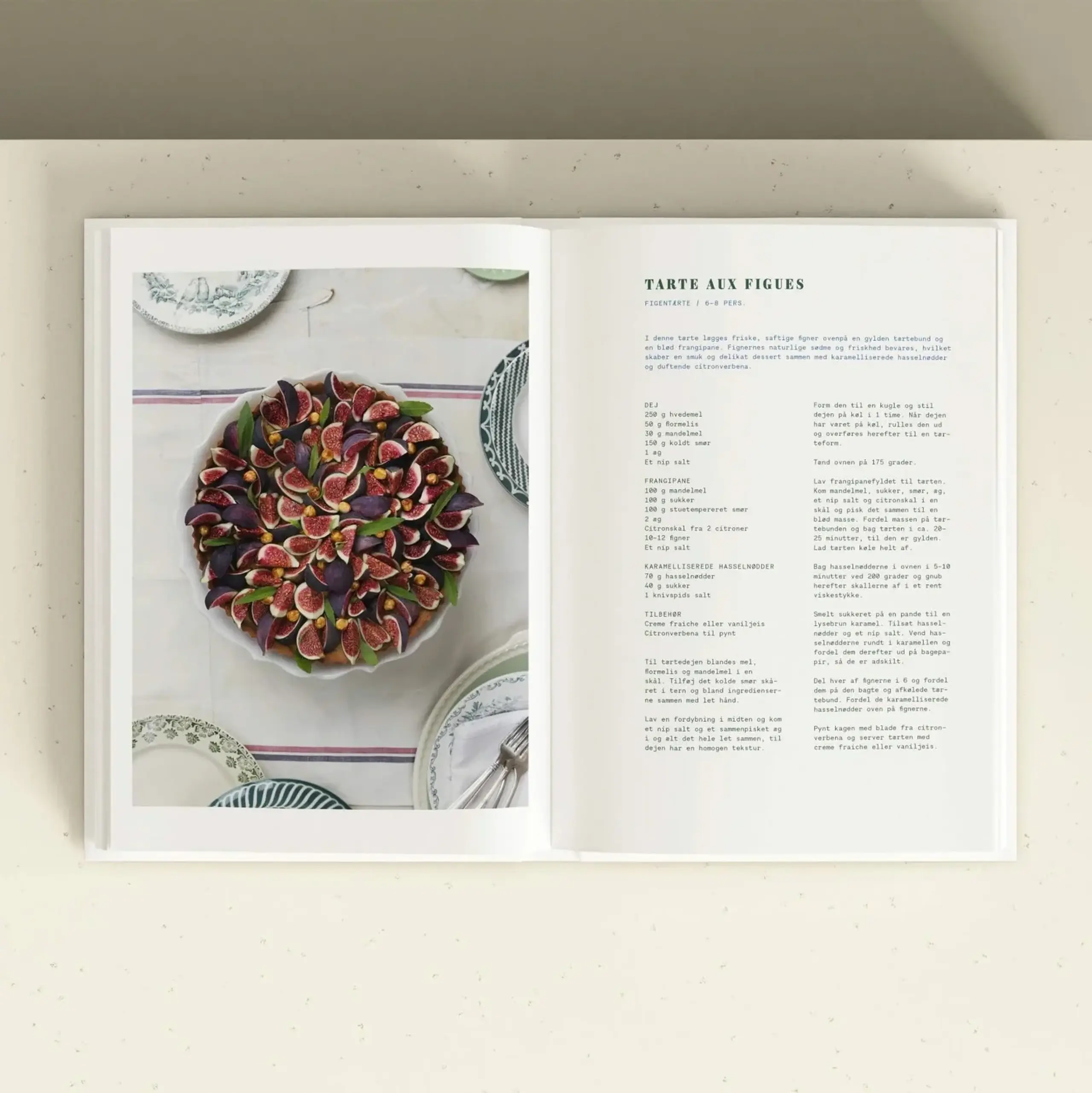 New Mags - Livre - La Table D'Eglantine - Danish