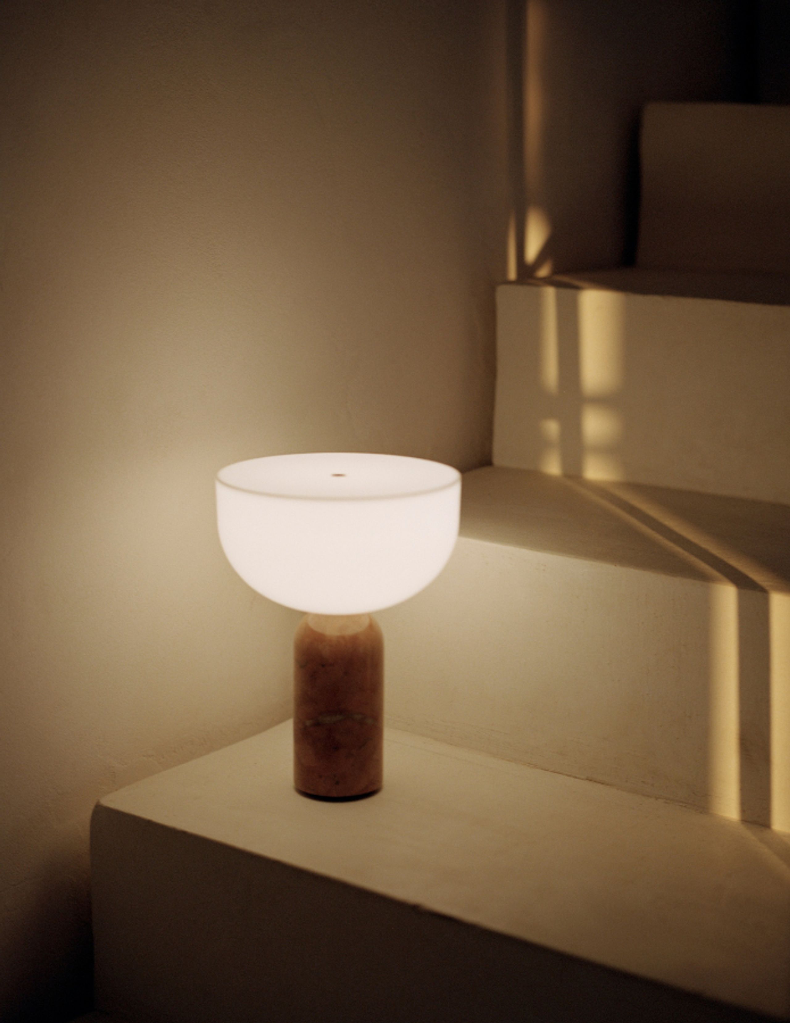 New Works - Lámpara de mesa - Kizu Portable Lamp - Breccia Pernice Marble