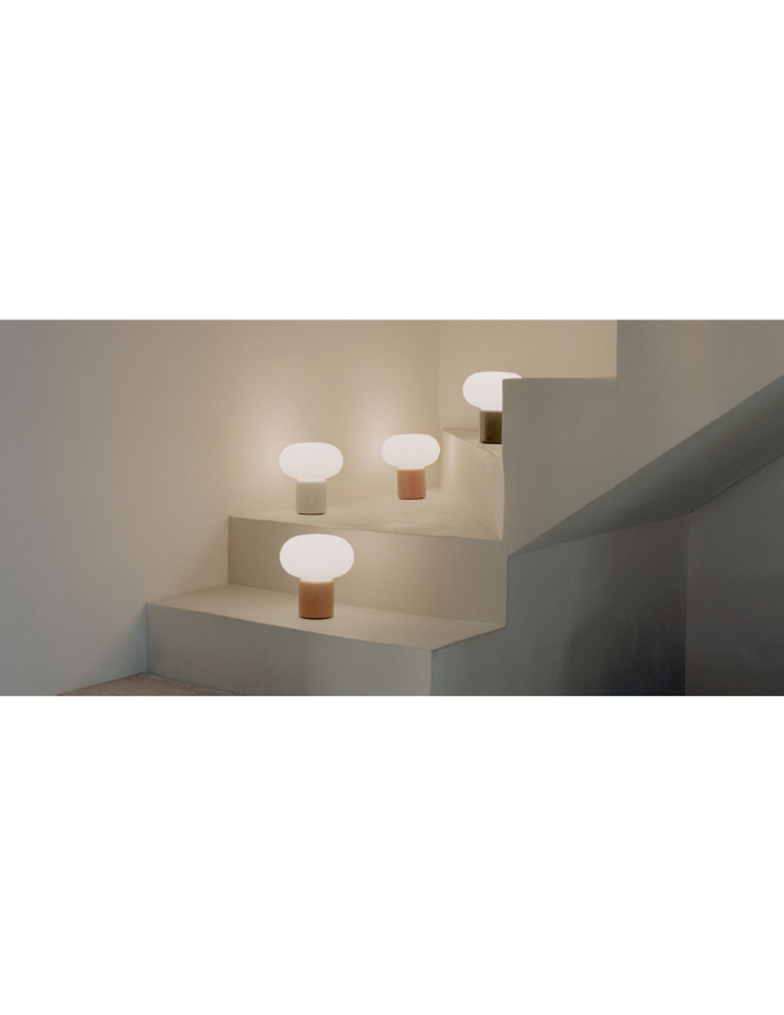 New Works - Lampa stołowa - Karl-Johan Portable Table Lamp - Cold Black