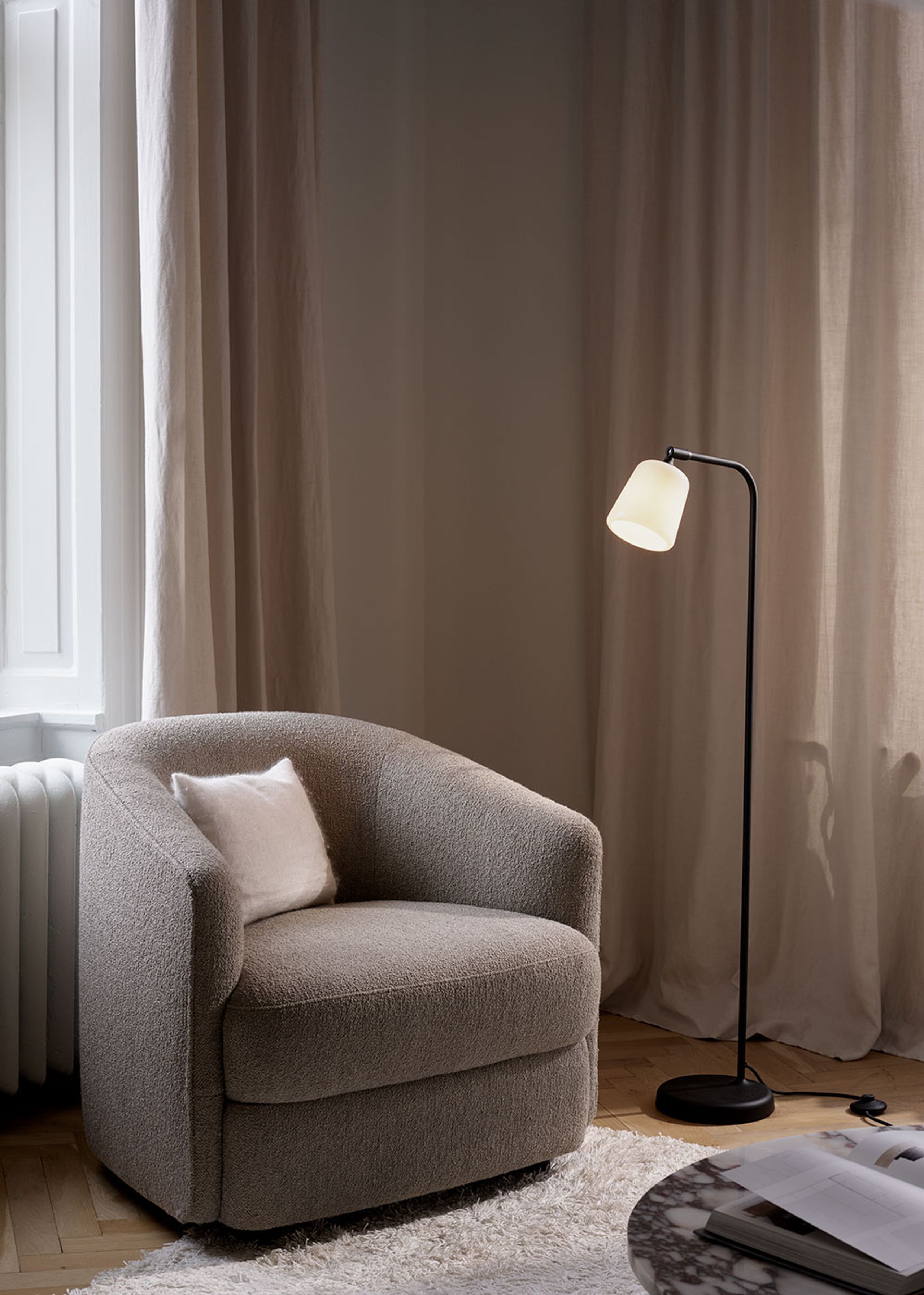 New Works - Stehlampe - Material Floor Lamp - White Marble