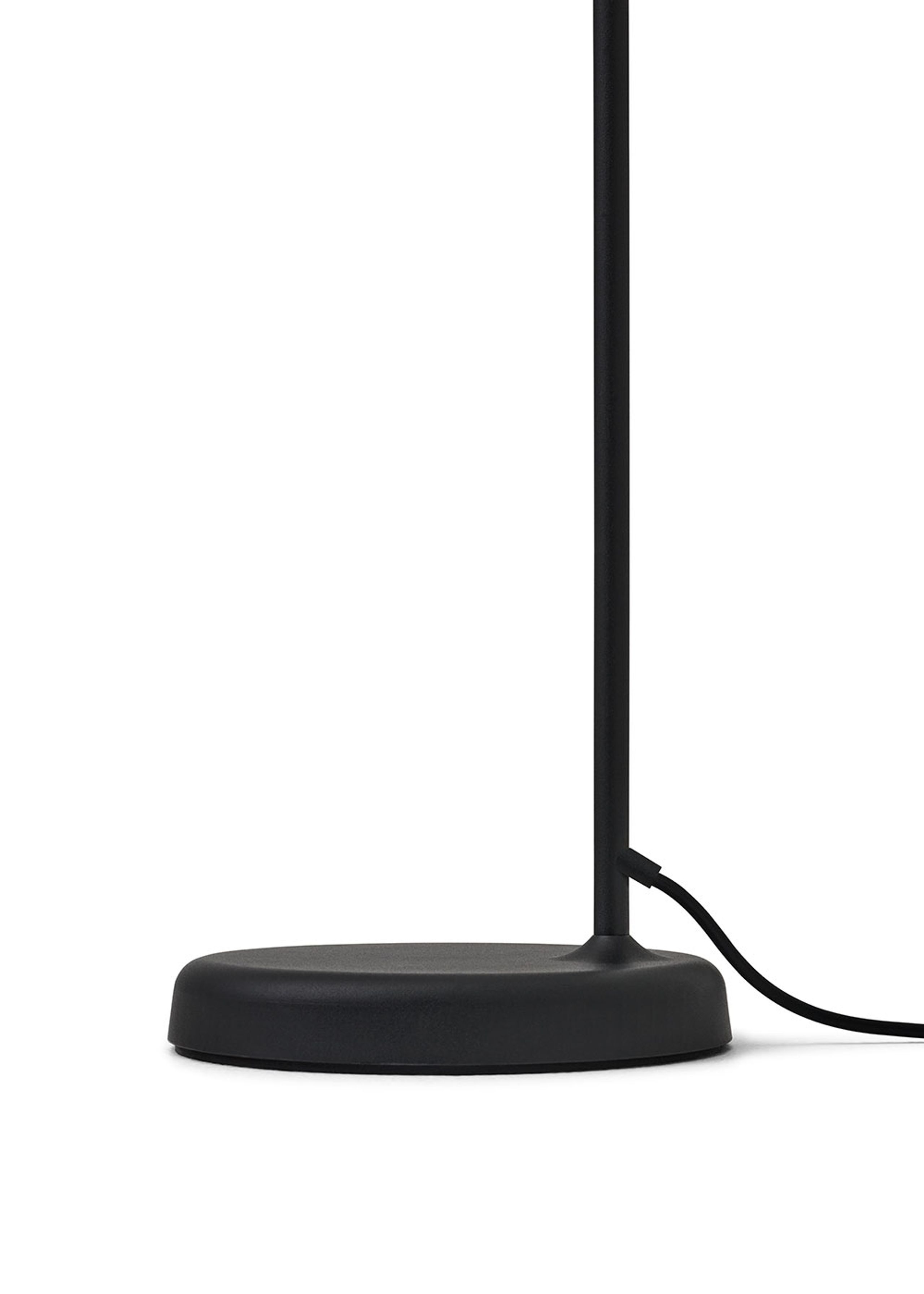 New Works - Stehlampe - Material Floor Lamp - White Marble