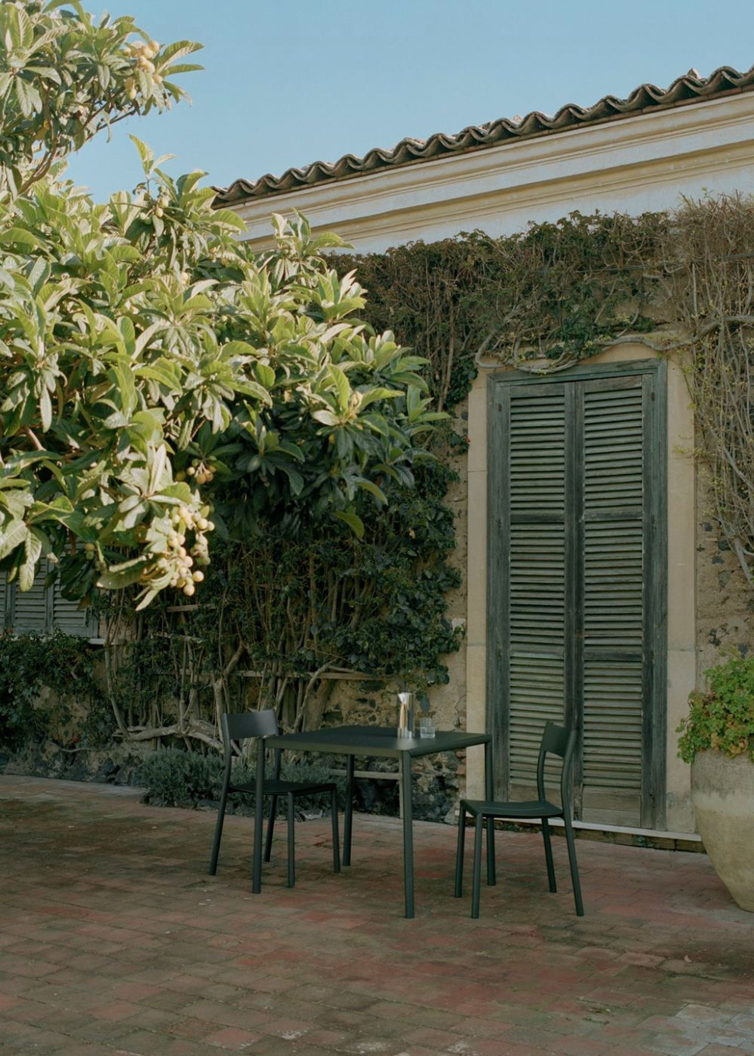 New Works - Puutarhatuoli - May Chair - Light Grey