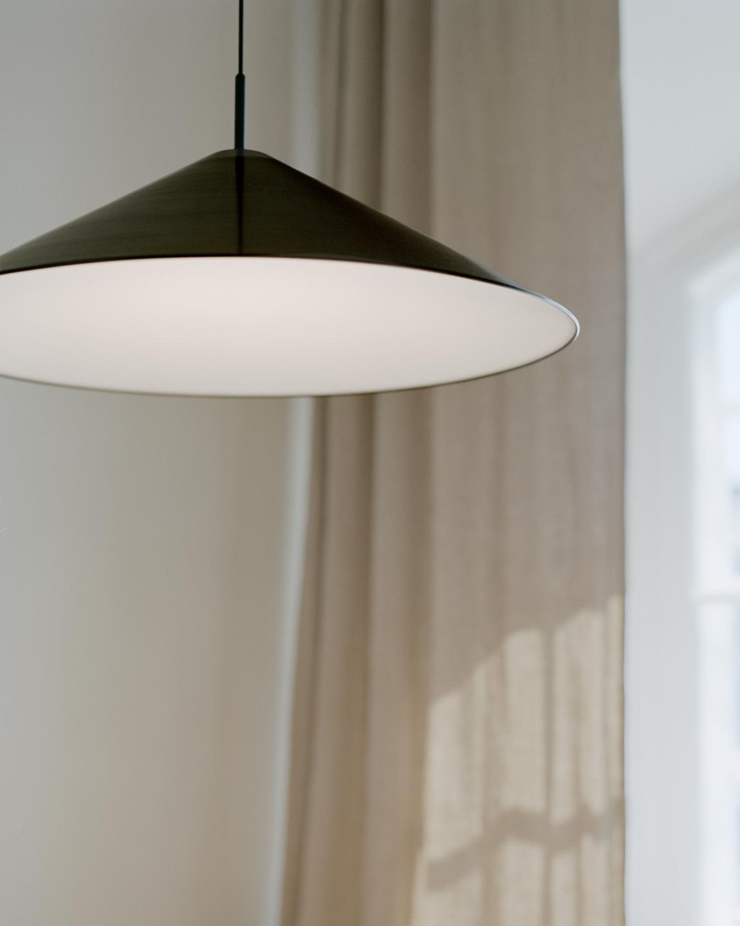 New Works - Pendant lamp - Brolly Pendant Lamp - Ø90, Black Anodised Aluminium, EU/AU/UK