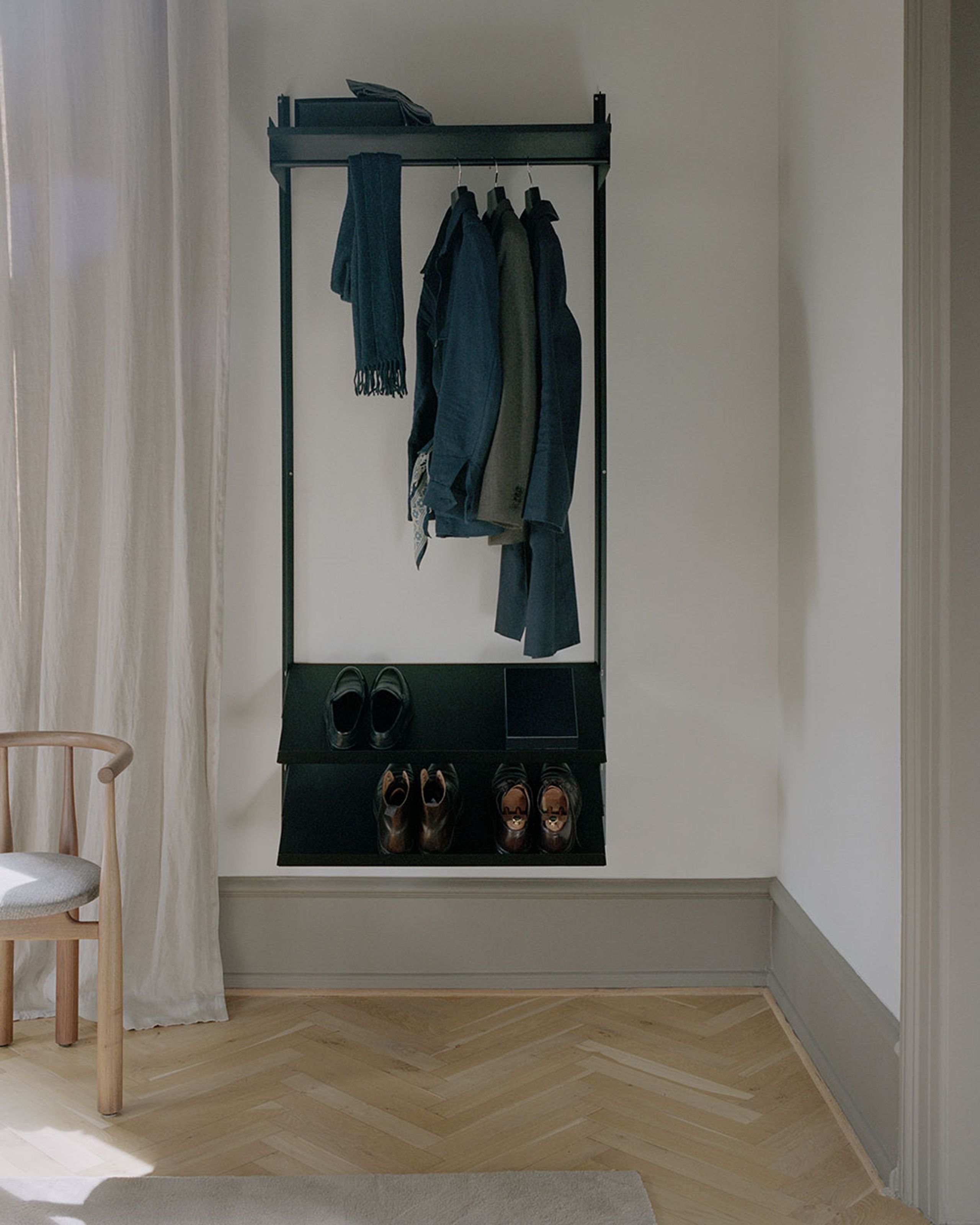 New Works - Sistema di scaffalature - New Works Wardrobe Shelf 1 - White / White