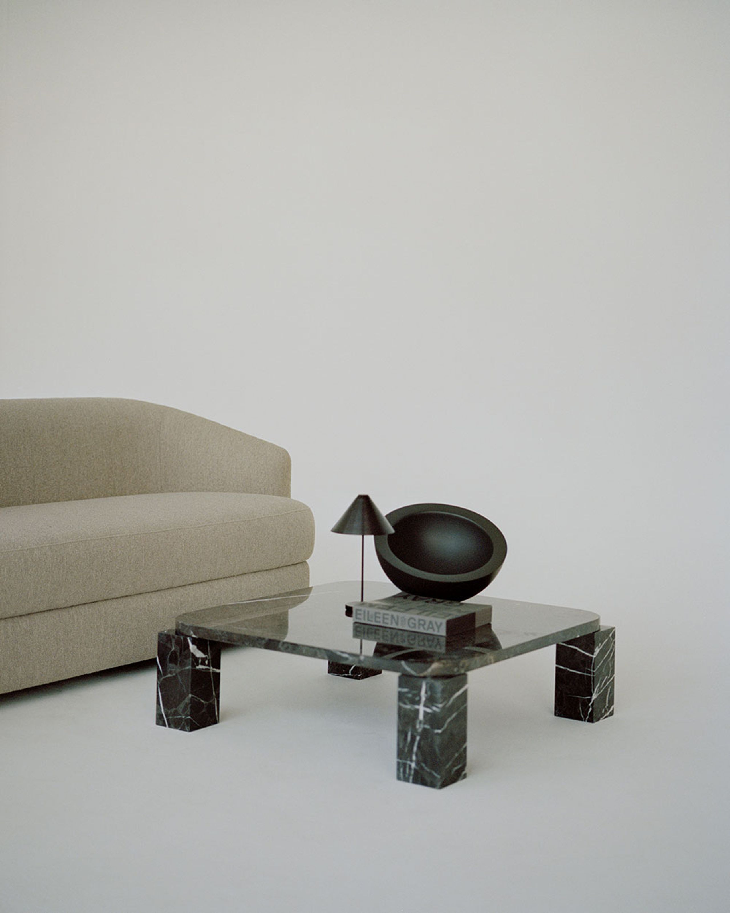 New Works - Konferenční stolek - Atlas Coffee Table - Costa Black Marble - Large