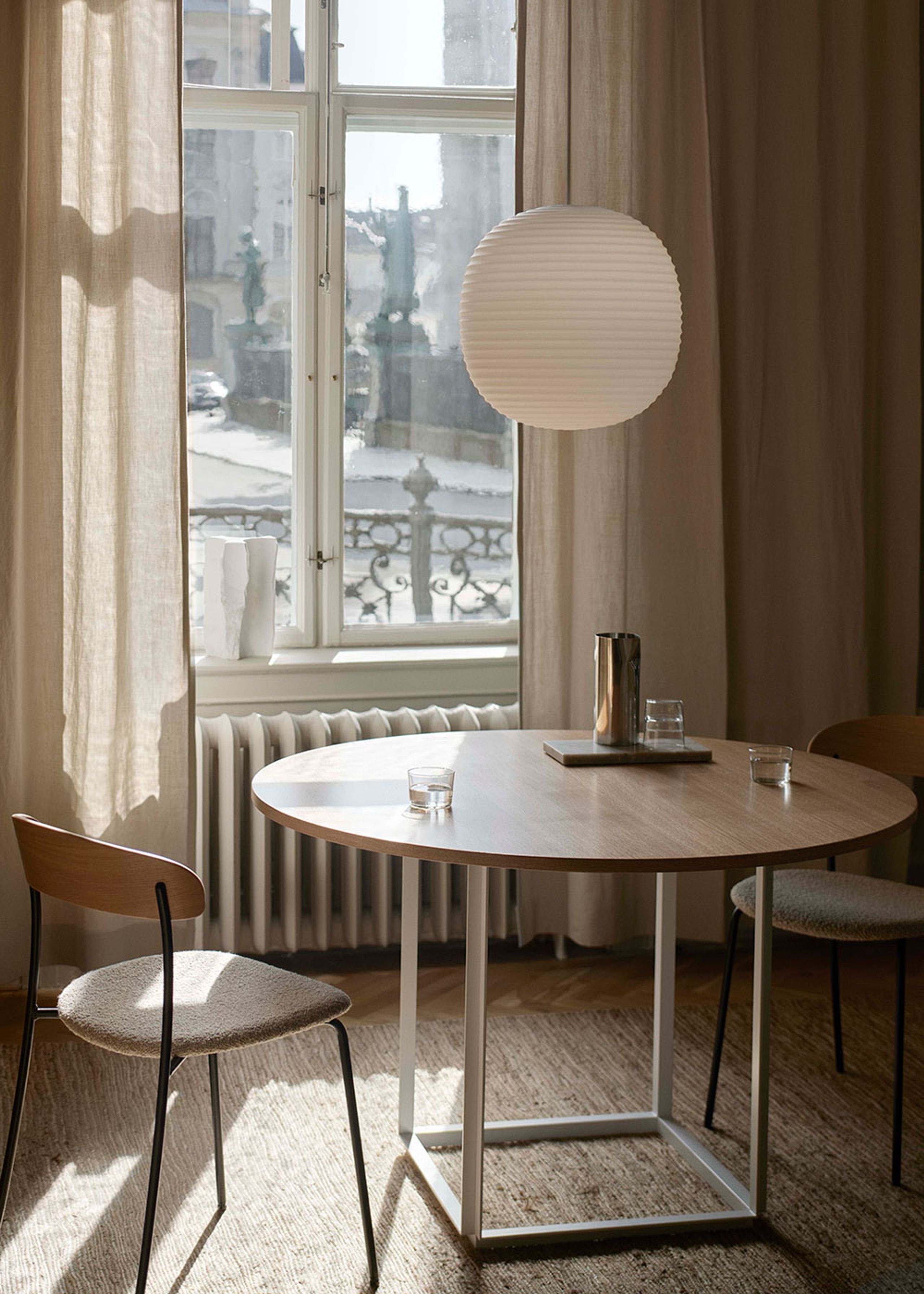 New Works - Dining Table - Florence Dining Table Ø120 - Natural oiled oak w. Black Frame