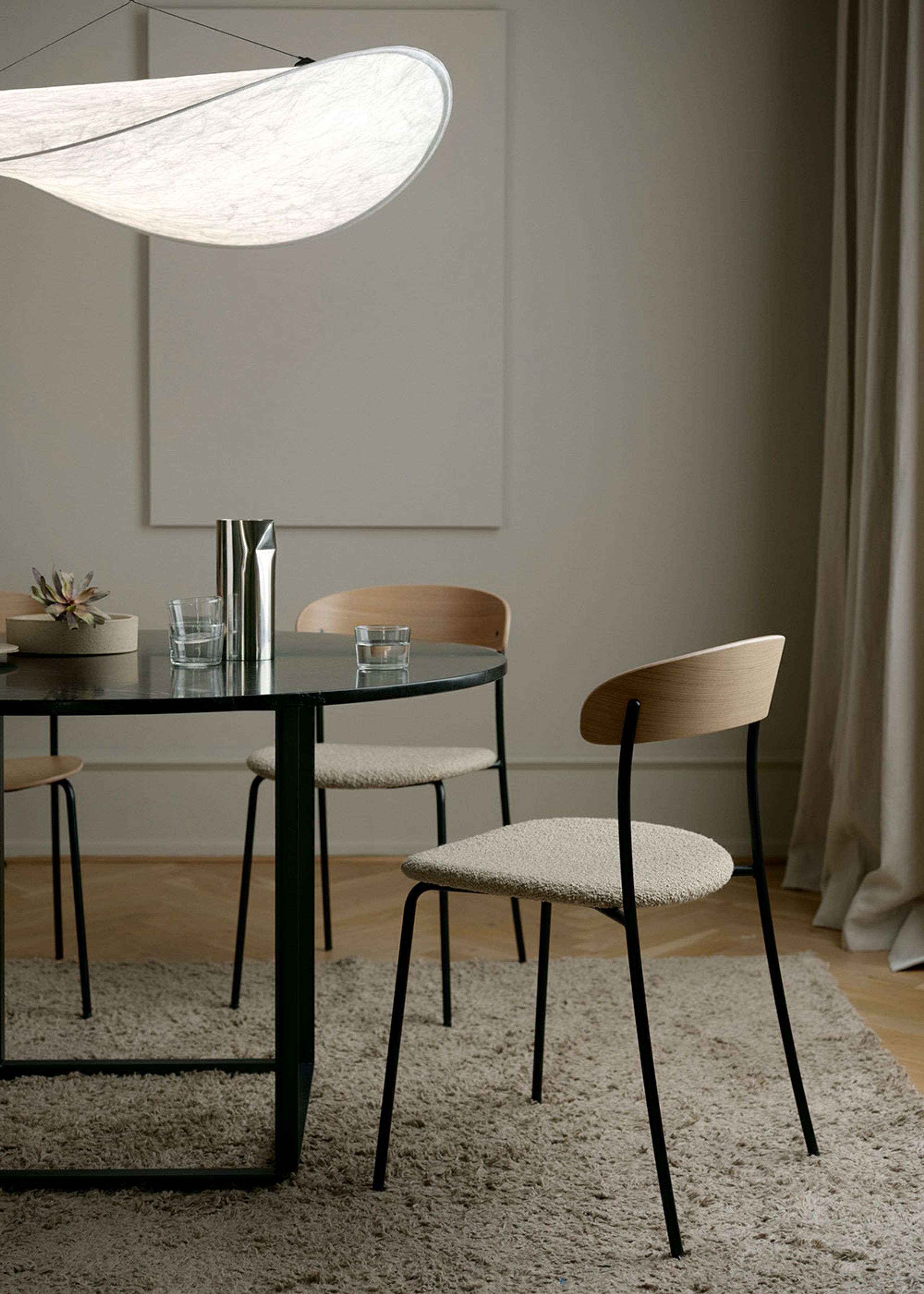 New Works - Dining Table - Florence Dining Table Ø120 - Natural oiled oak w. Black Frame