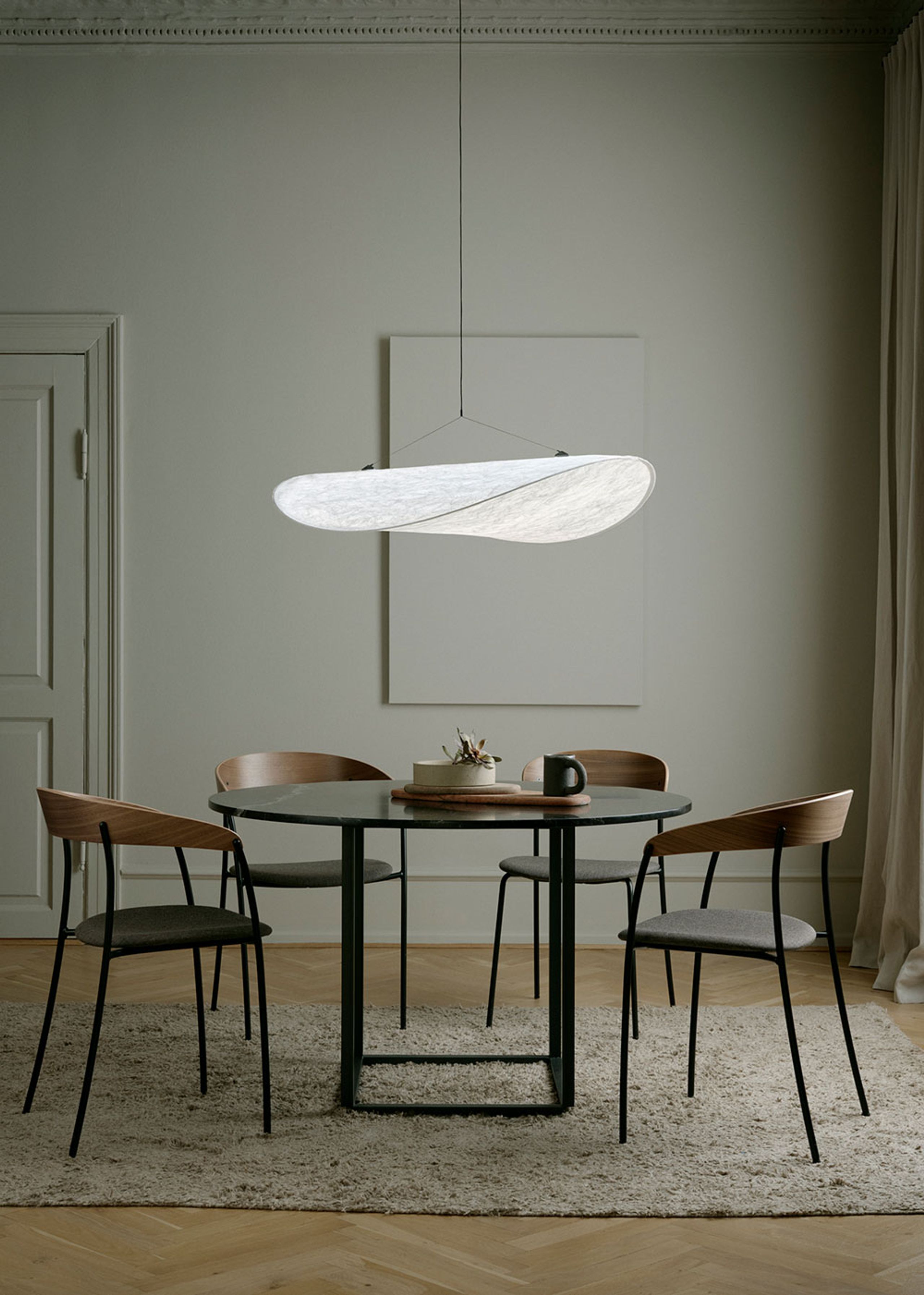 New Works - Dining Table - Florence Dining Table Ø120 - Natural oiled oak w. Black Frame