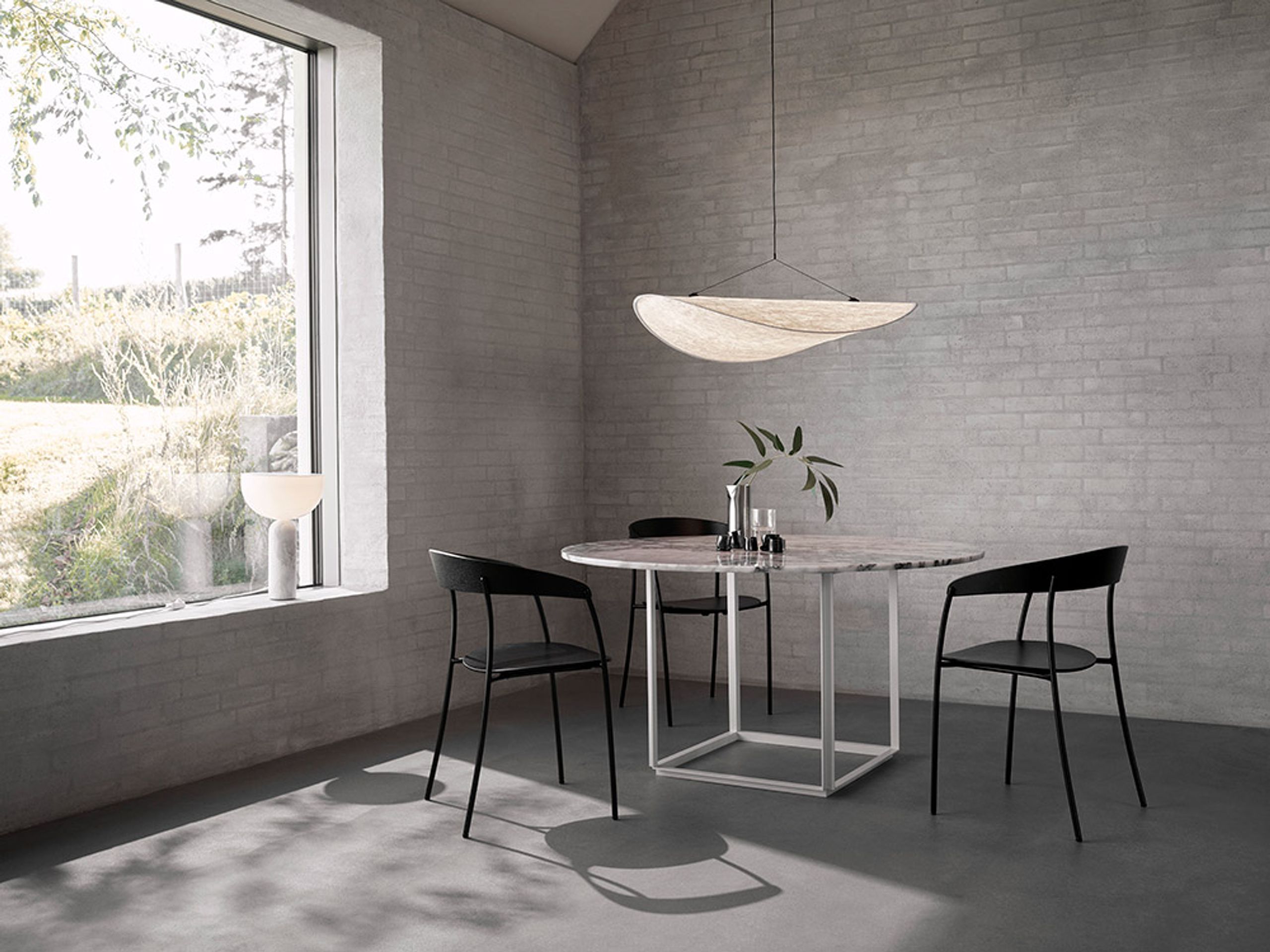 New Works - Spisebordsstol - Missing Armchair - Lacquered Walnut