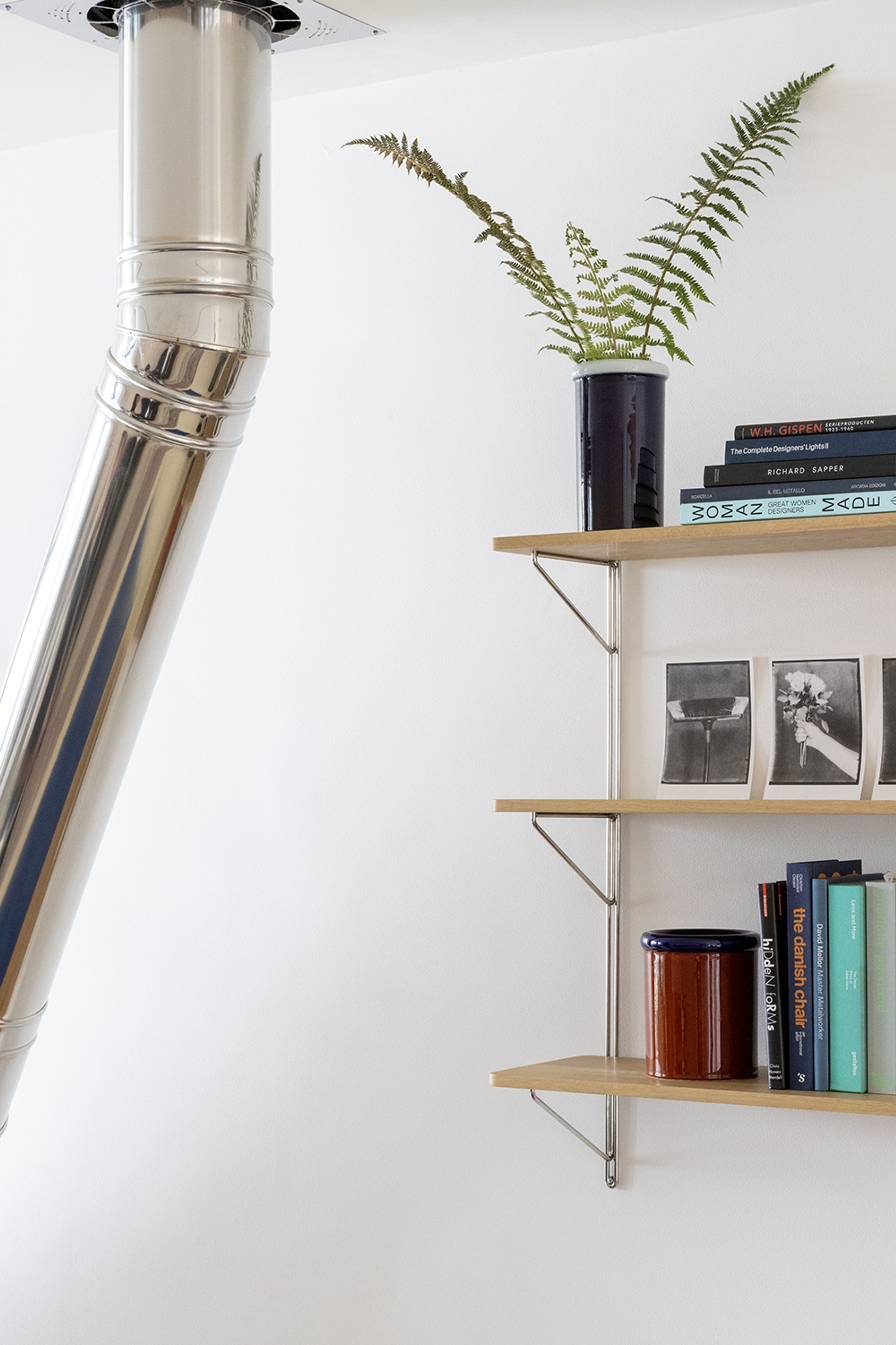 NINE - Prateleira - Inline Wall Shelving Large H900 X W650 X D258 - Metalframe - Polished