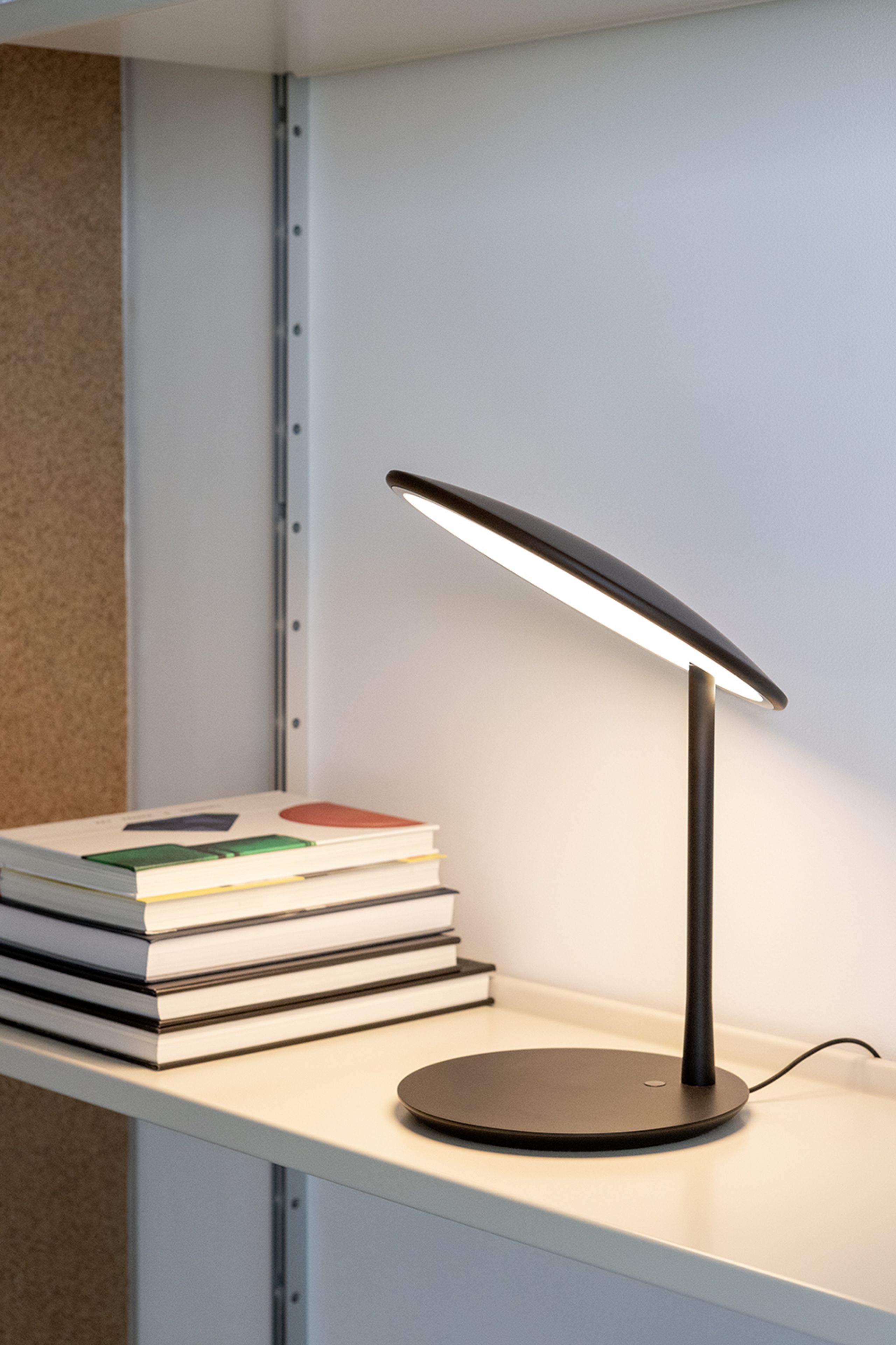 NINE - - Disc - Table Light - Black