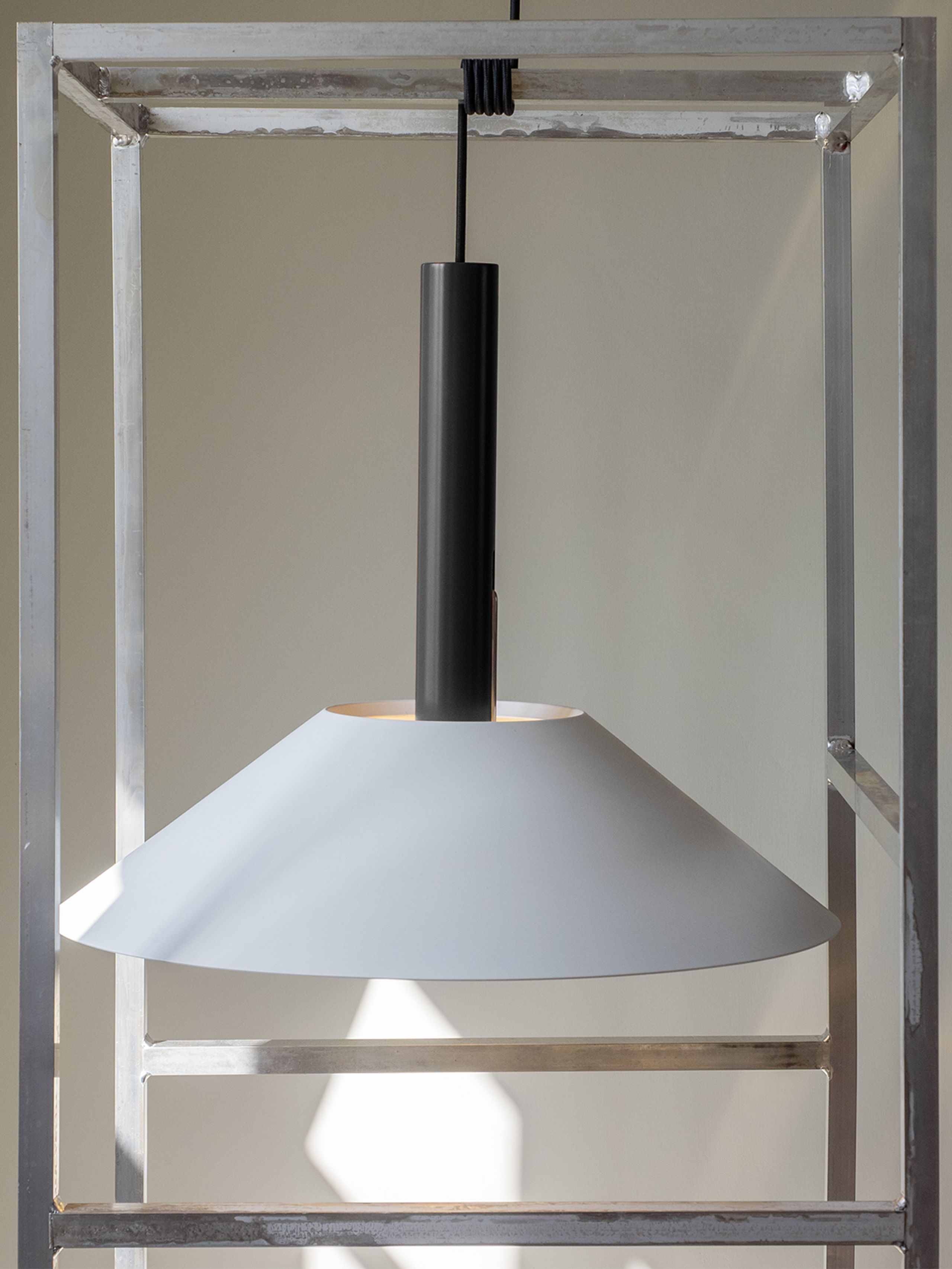 NINE - - Hook - Pendant Small - Black