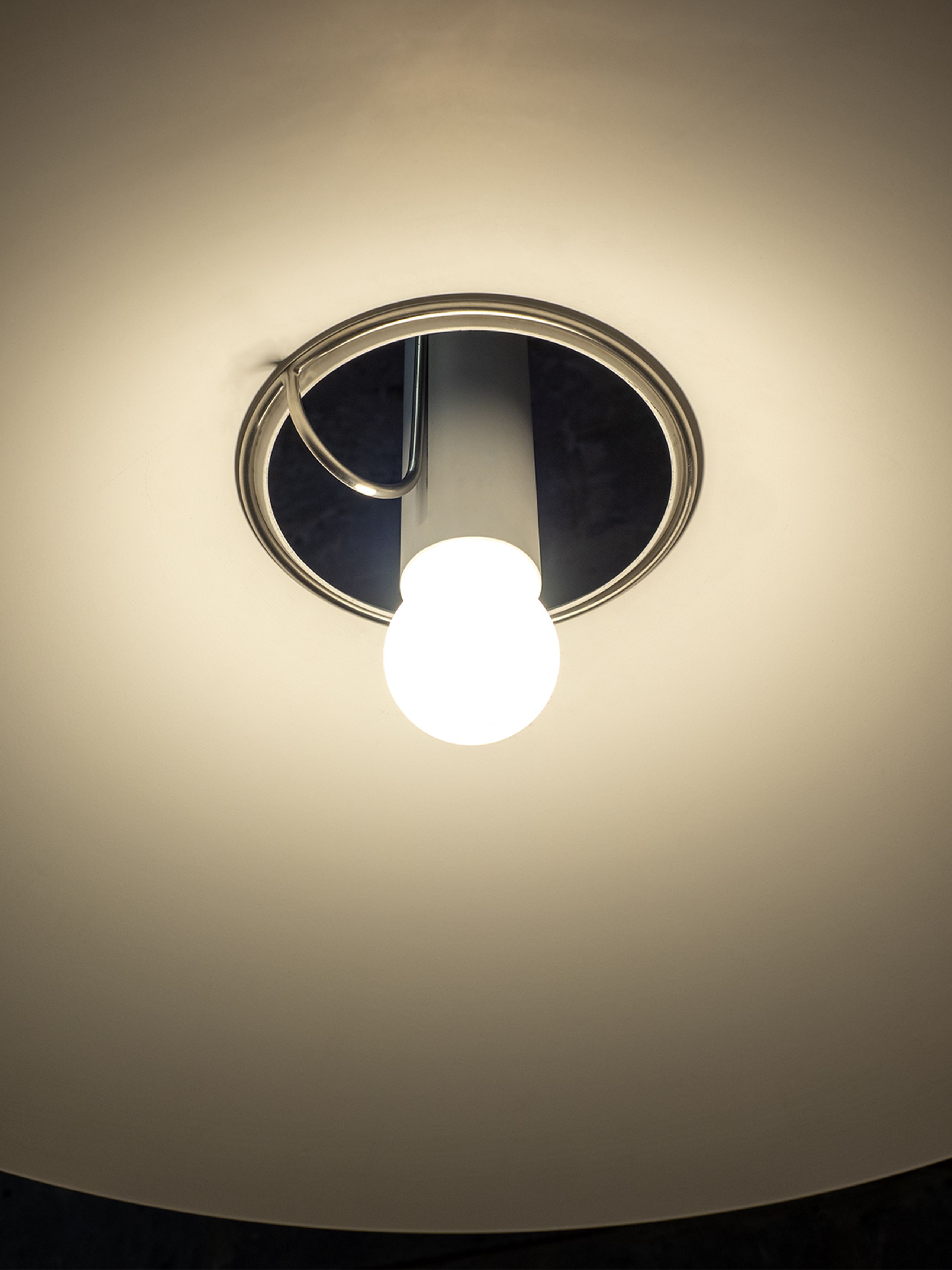 NINE - - Hook - Pendant Small - Black