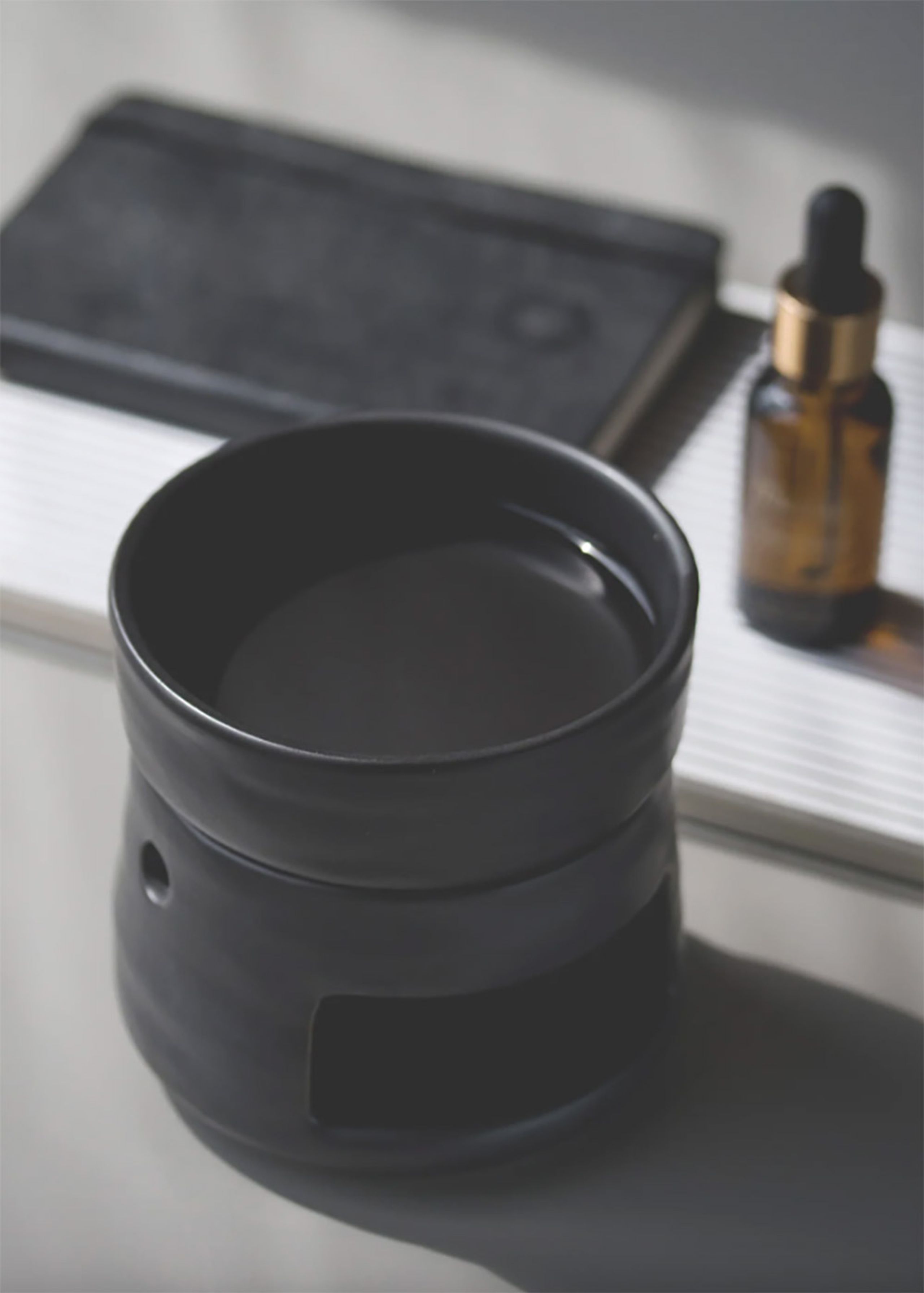 No17 Therapy - Scent freshener - Caligo Lamp Diffuser - Black