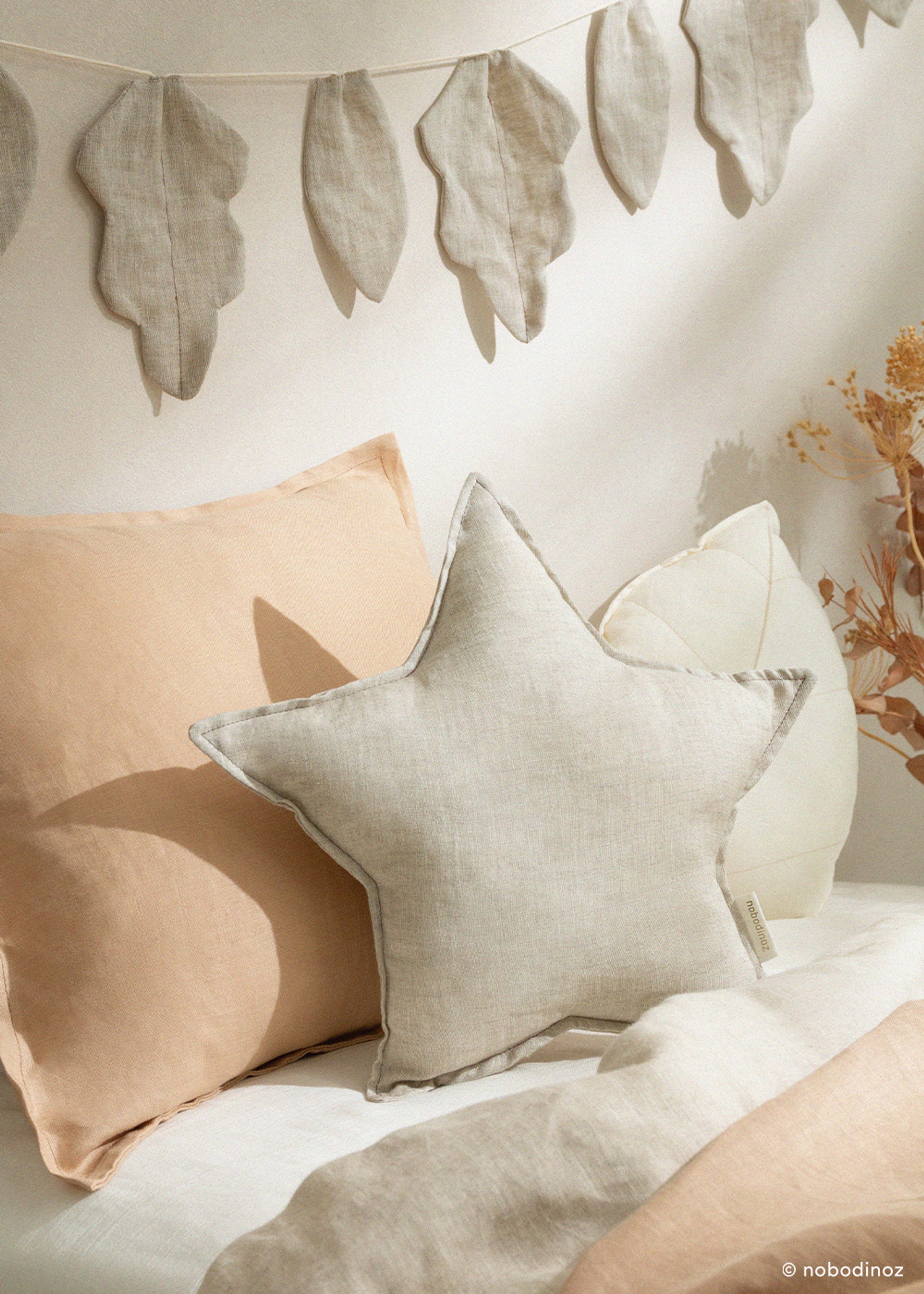Nobodinoz - Børnepude - Lin Frainçais Star Cushion - Greige