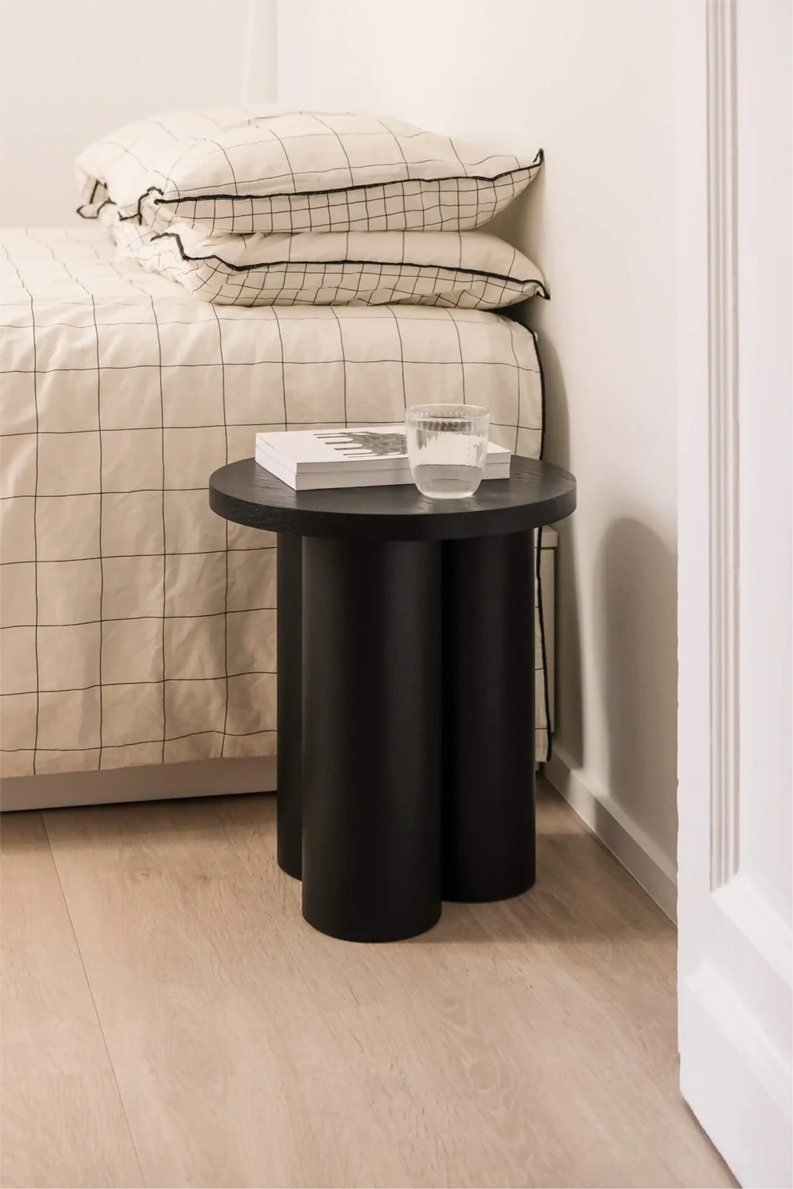 noo.ma - Stolička - Oly Stool - Vulcano Black