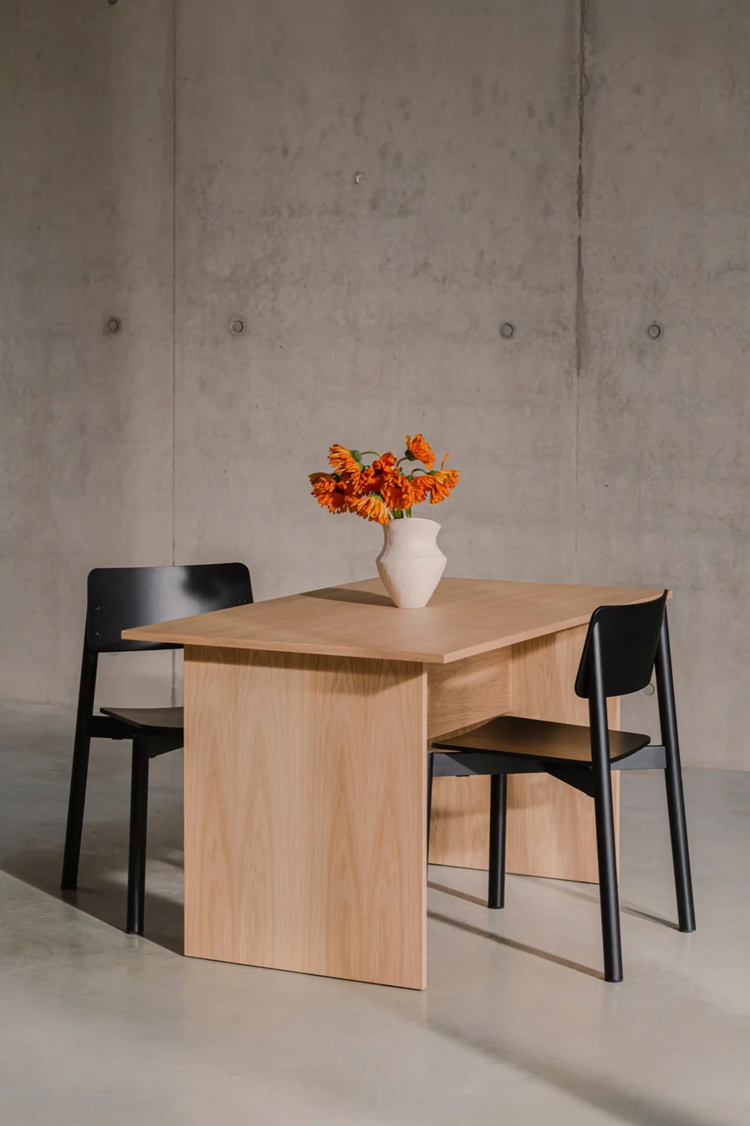 noo.ma - Dining Table - Hett Table - 130 cm - Oak
