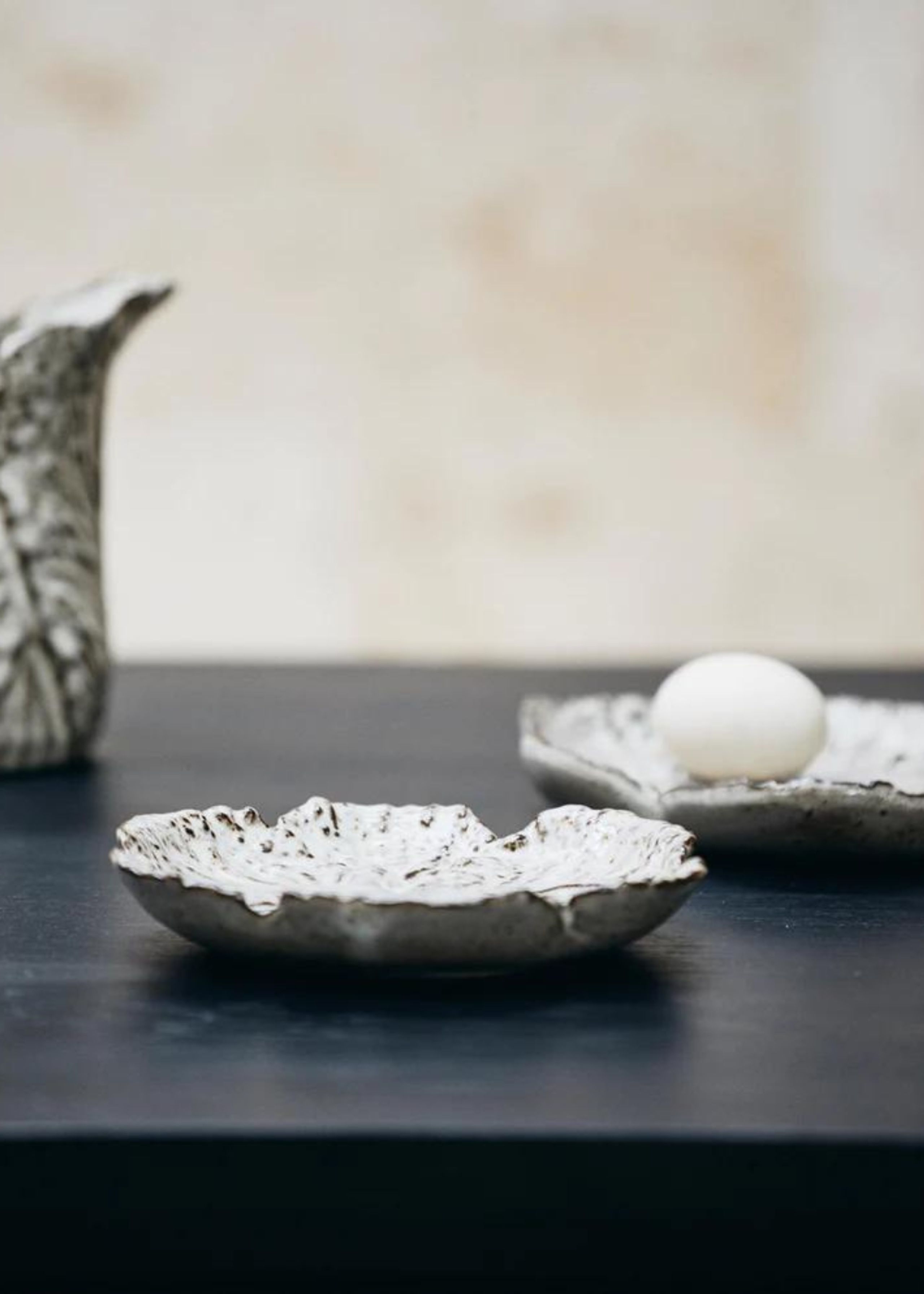 Nordal - Placa - LEAFA Plate - Beige/stone - Medium