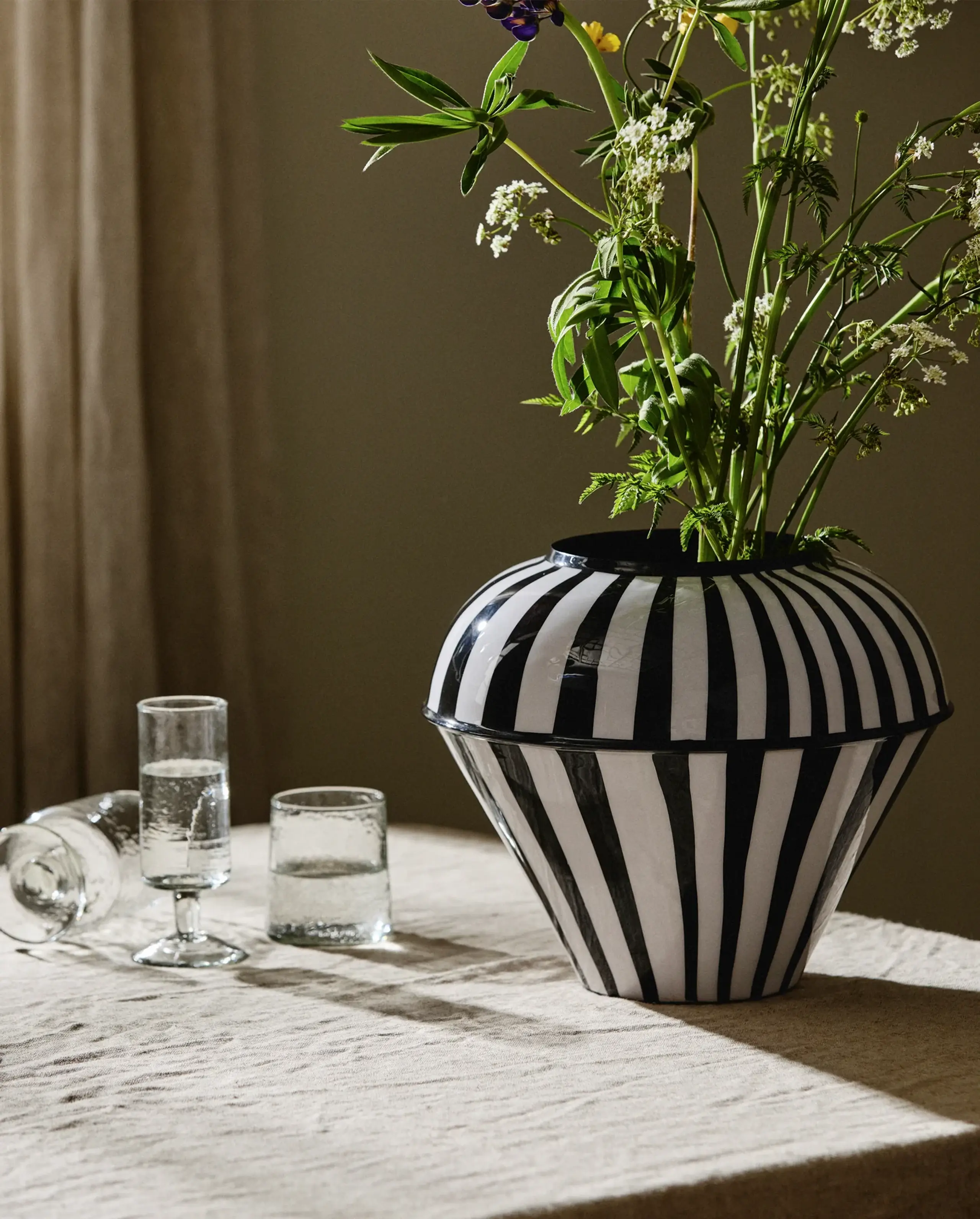 Nordal - Vase - SIPURA vase - Black/White