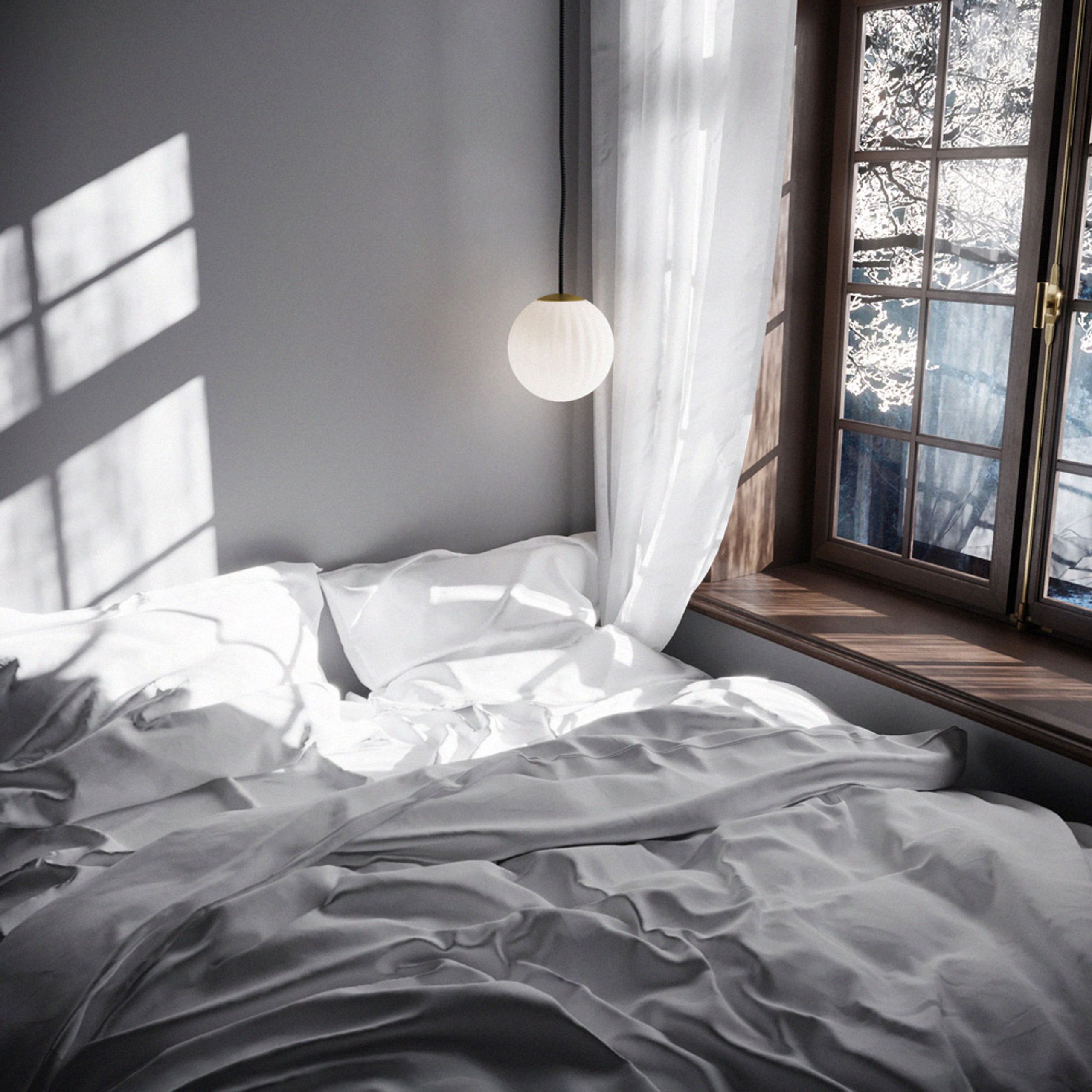 Nordic Tales - Lampa - Bright Modeco Pendler - Small - Glass/Brass - Black