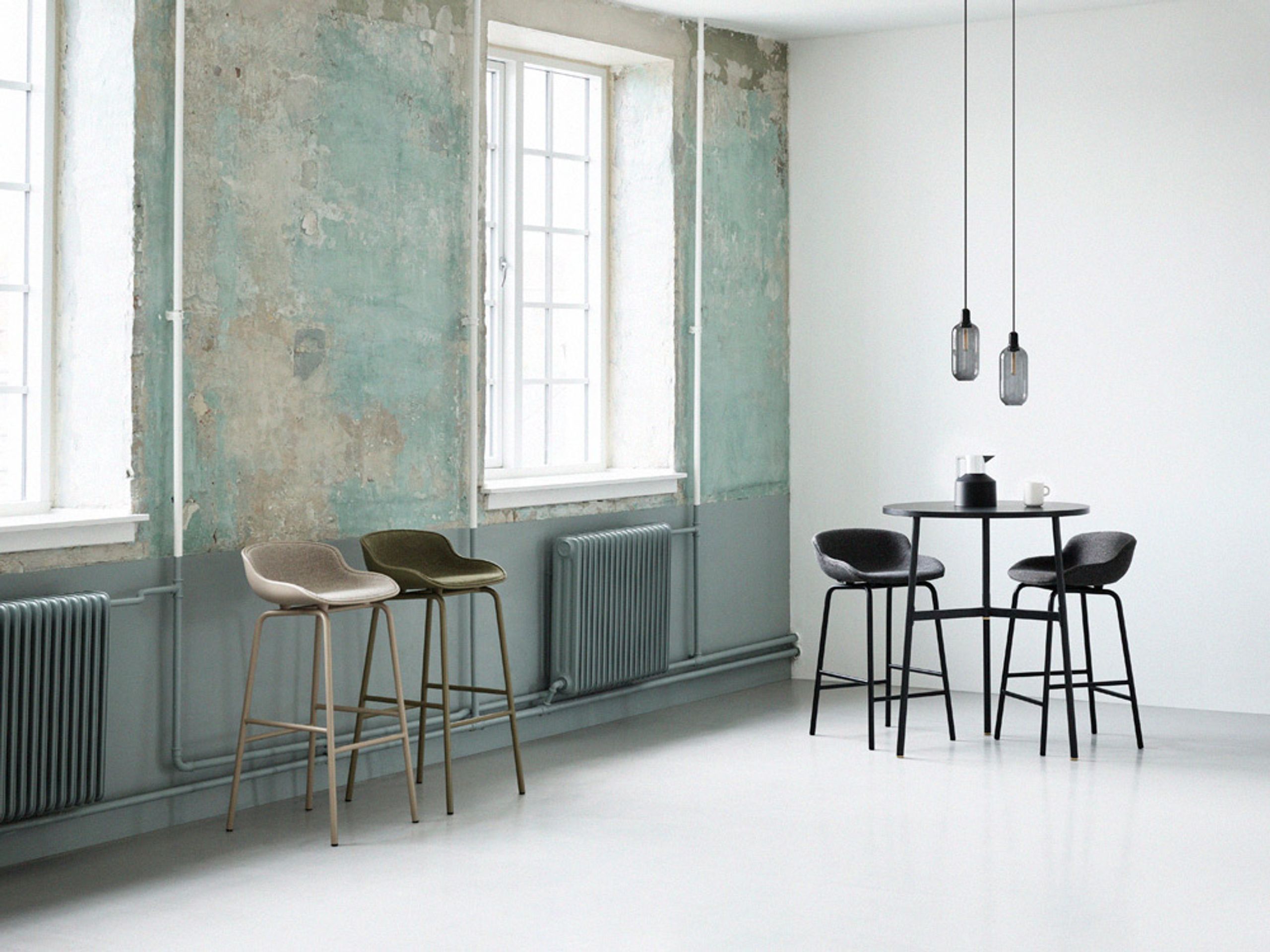 Normann Copenhagen - Bar stool - Hyg Barstol by Simon Legald / Full Upholstery - Grey / Synergy 08