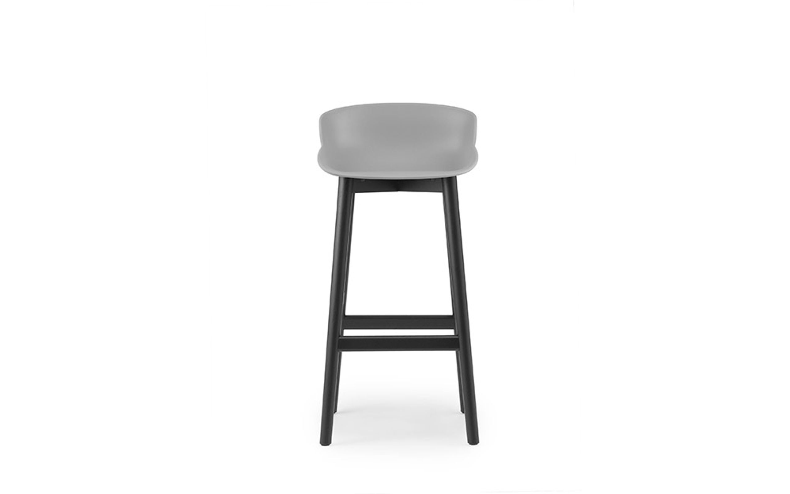 Normann Copenhagen - Barstol - Hyg bar stool 75 cm wood - Grå - Sort Egetræ