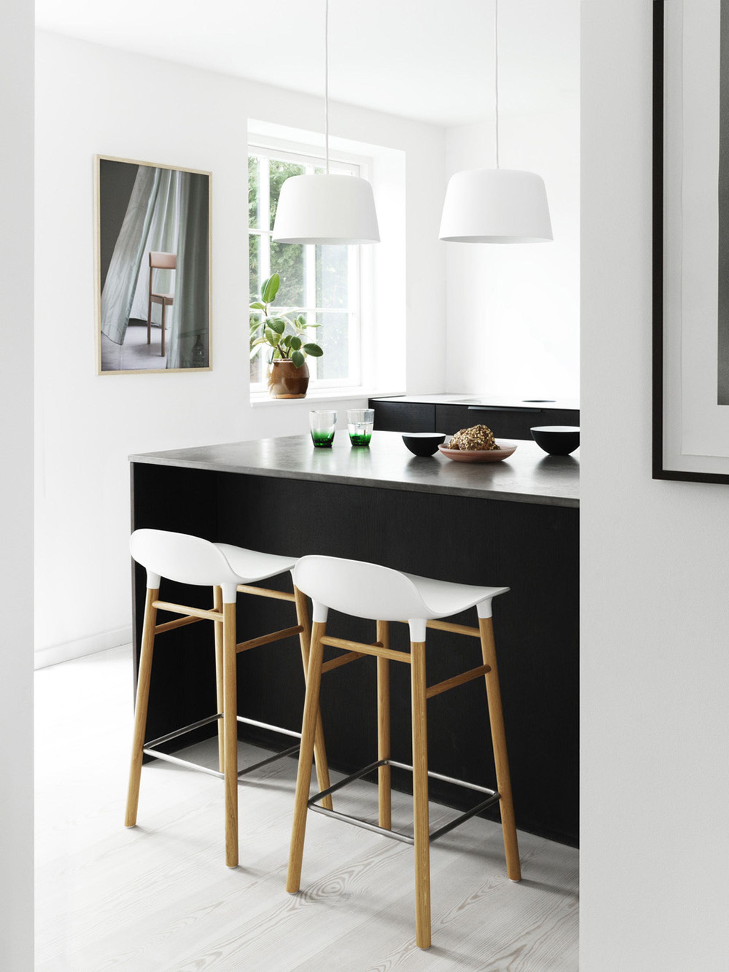 Normann Copenhagen - Barstol - Form Barstool 65 cm Steel - Blue / Chrome