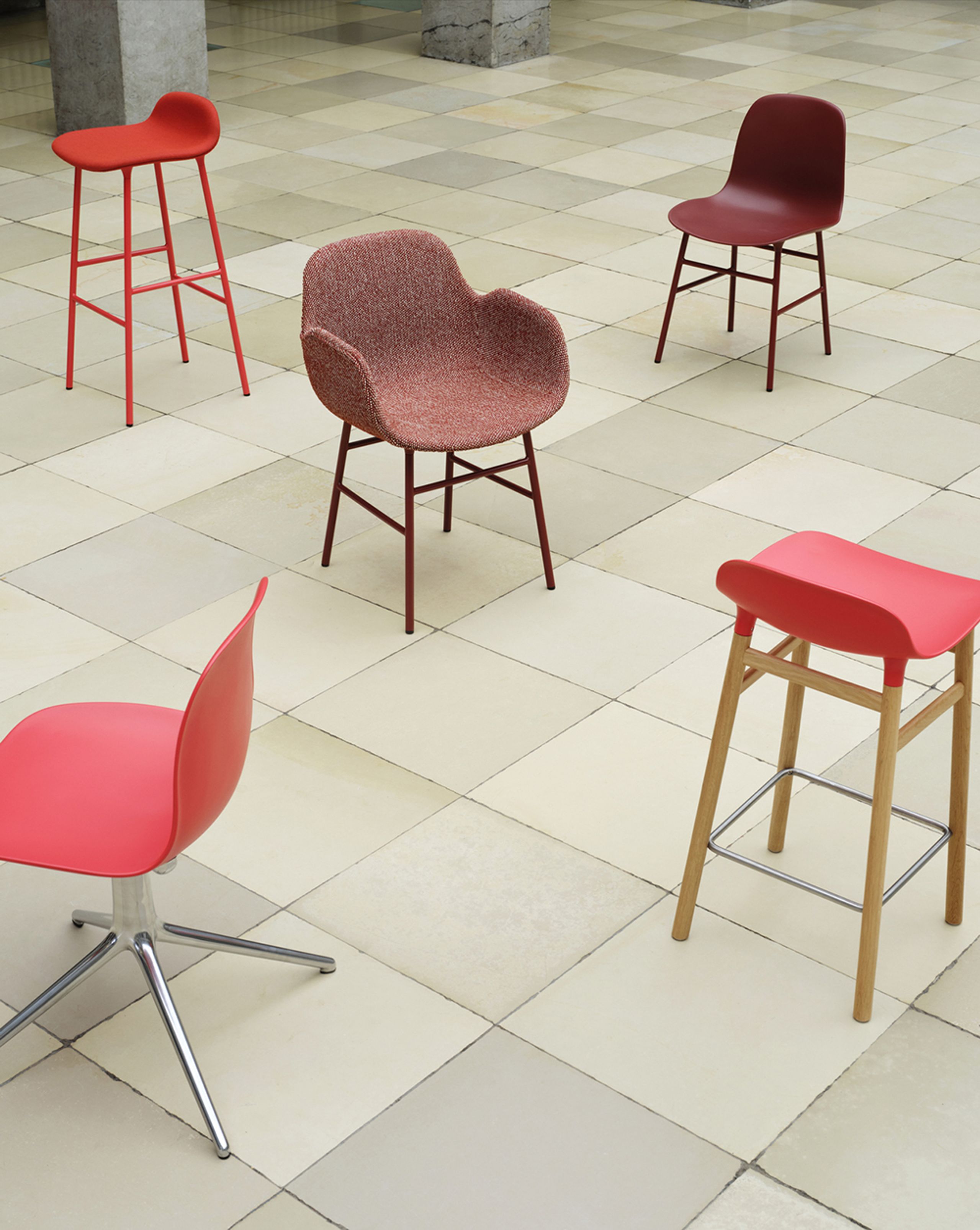 Normann Copenhagen - Banco de bar - Form Barstool 65 cm Steel - Green / Steel