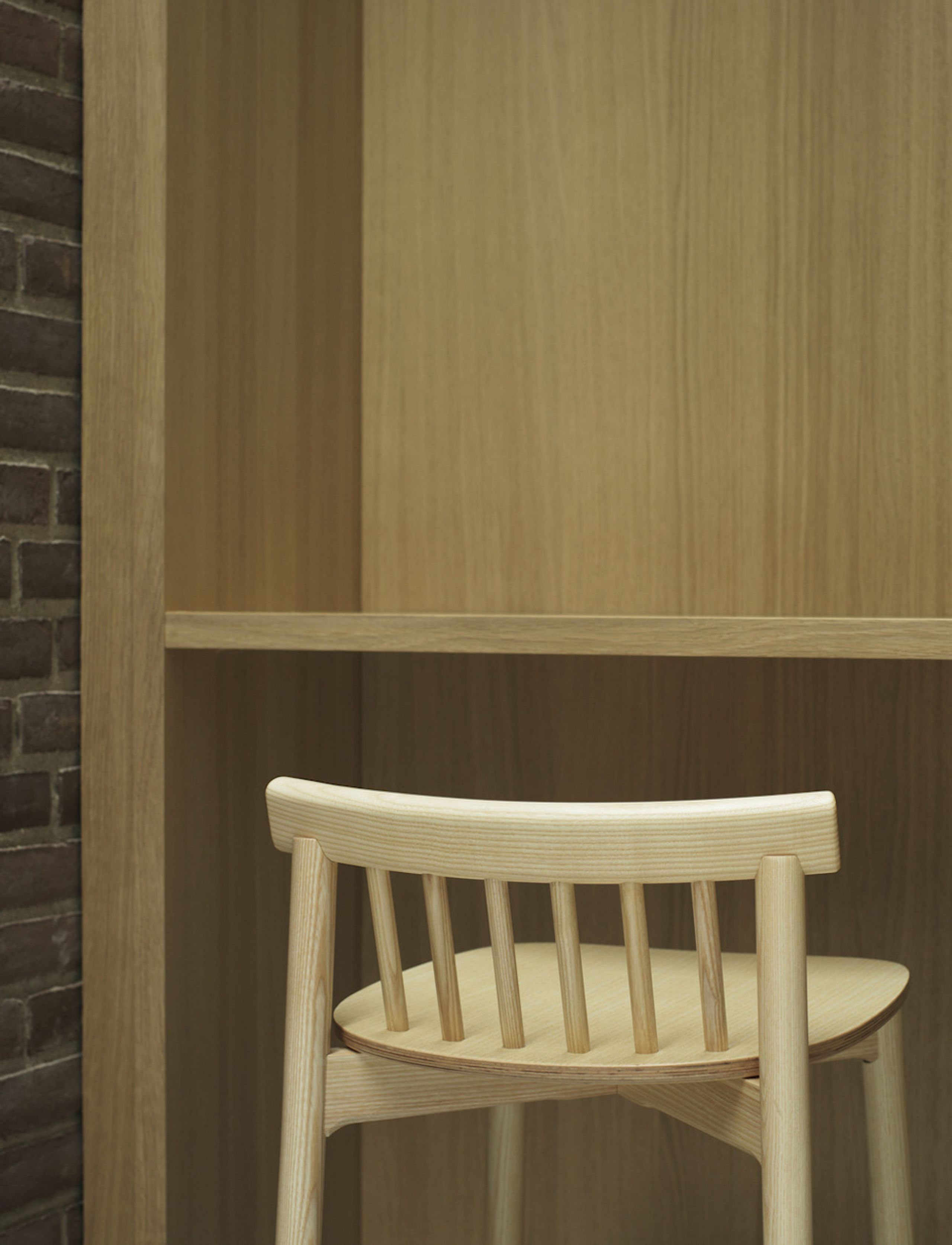 Normann Copenhagen - Barhocker - Pind Barstool 65 Cm - Brown Stained Ash