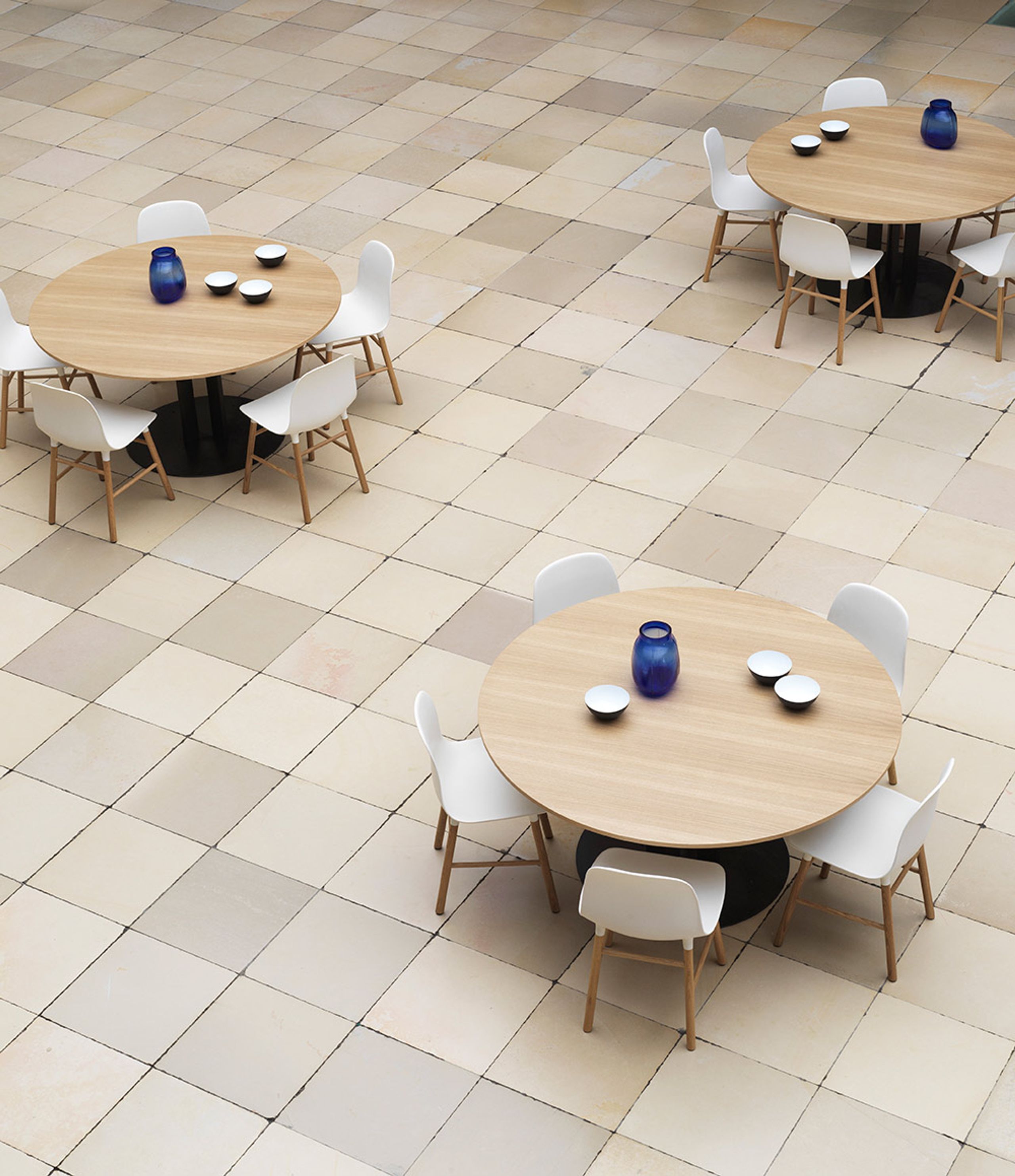 Normann Copenhagen - Cafe-table - Scala Café Table H75 - Marble - Coffee