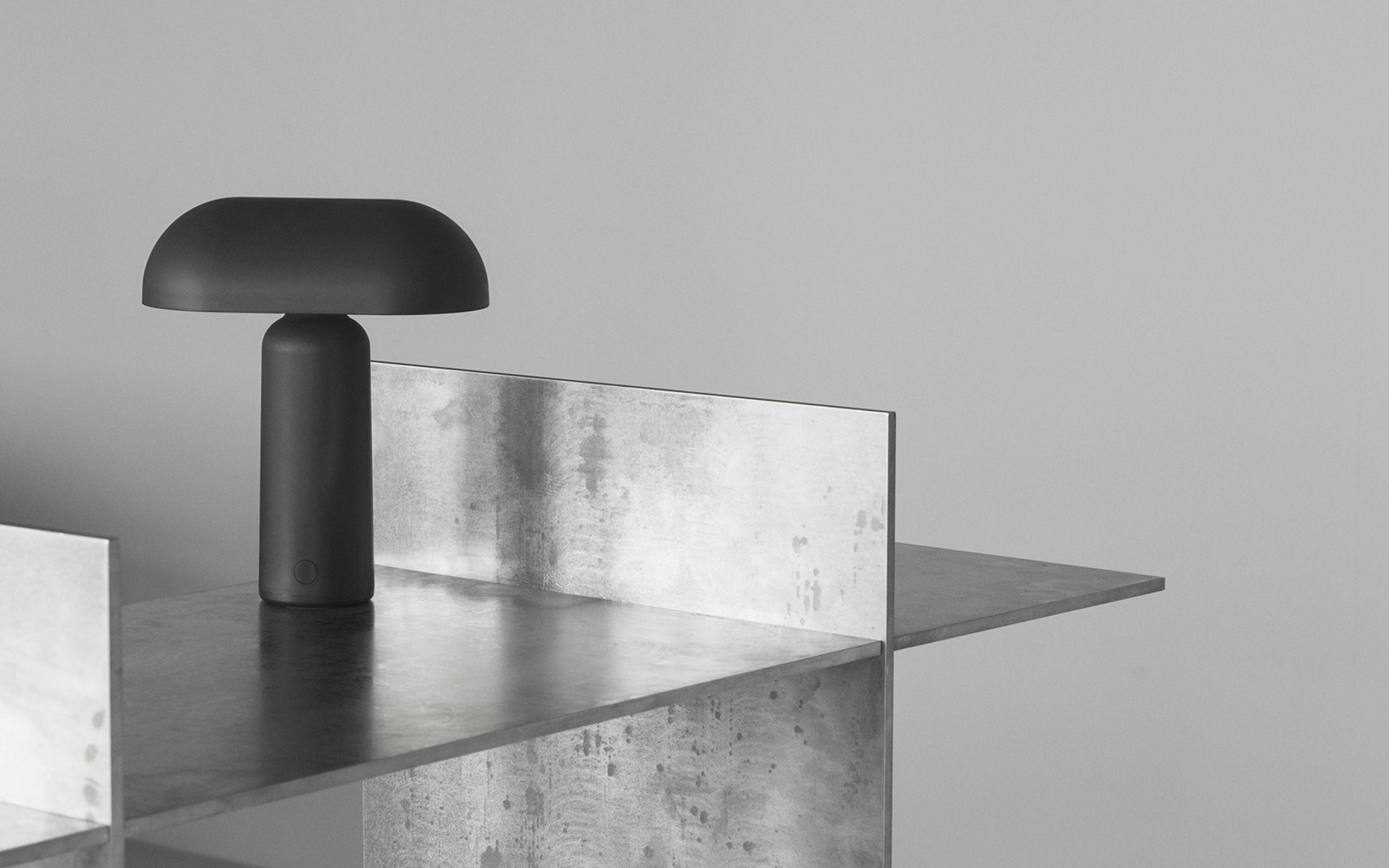 Normann Copenhagen - Bordlampe - 555 - Black