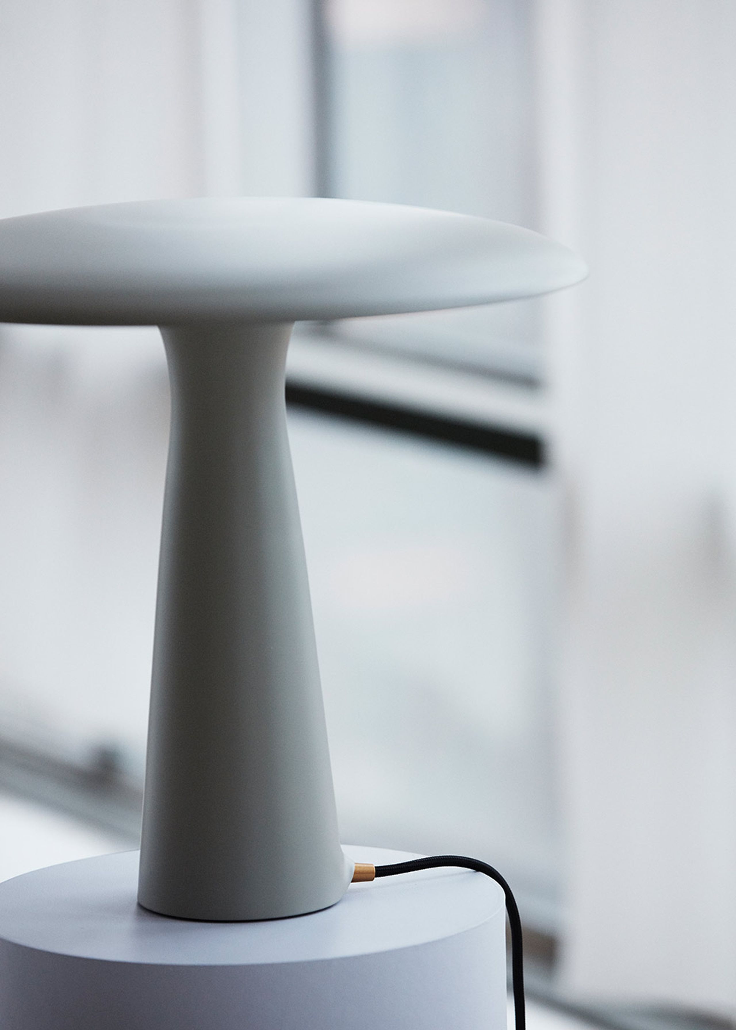 Normann Copenhagen - Bordlampe - Shelter bordlampe - Sort