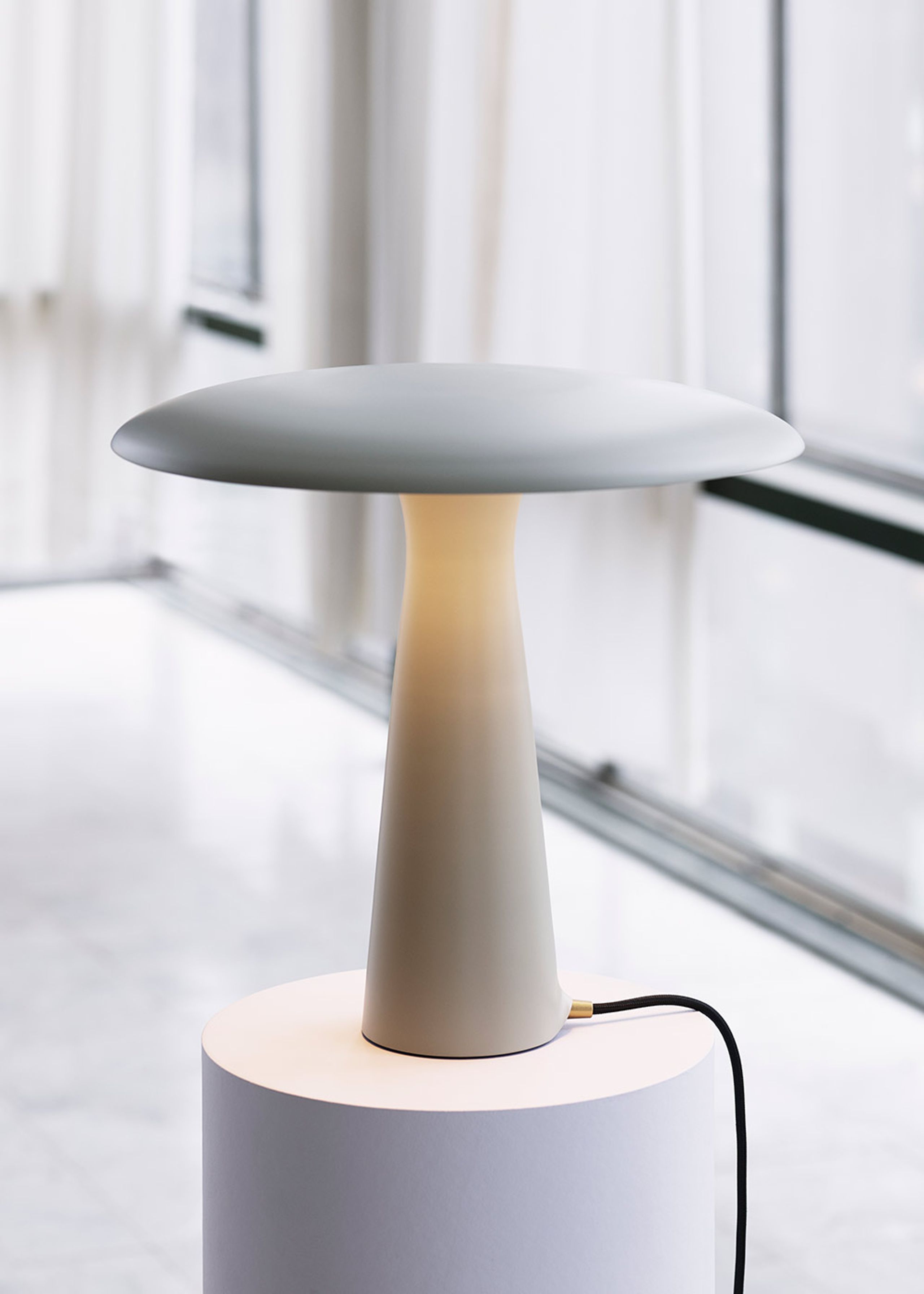 Normann Copenhagen - Bordlampe - Shelter bordlampe - Sort