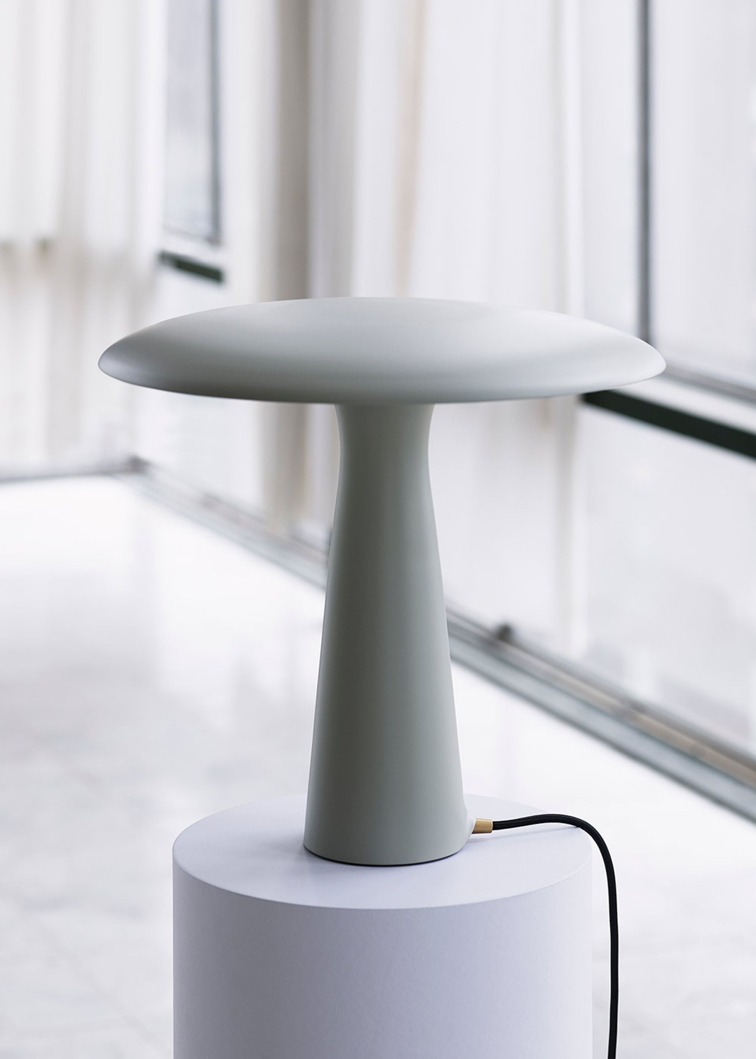 Normann Copenhagen - Bordlampe - Shelter bordlampe - Sort