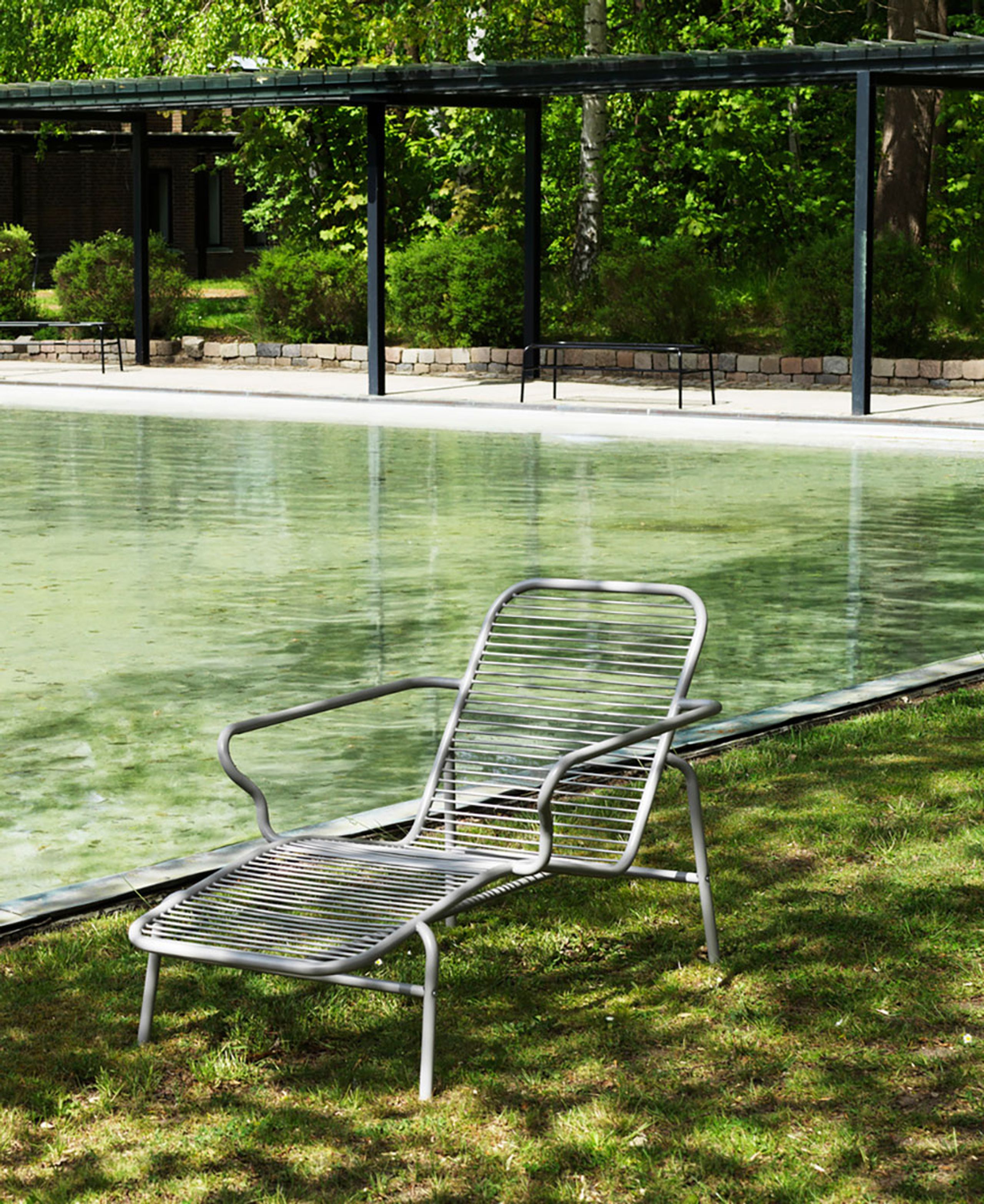 Normann Copenhagen - Garden chair - Vig Chaise Longue - Grey