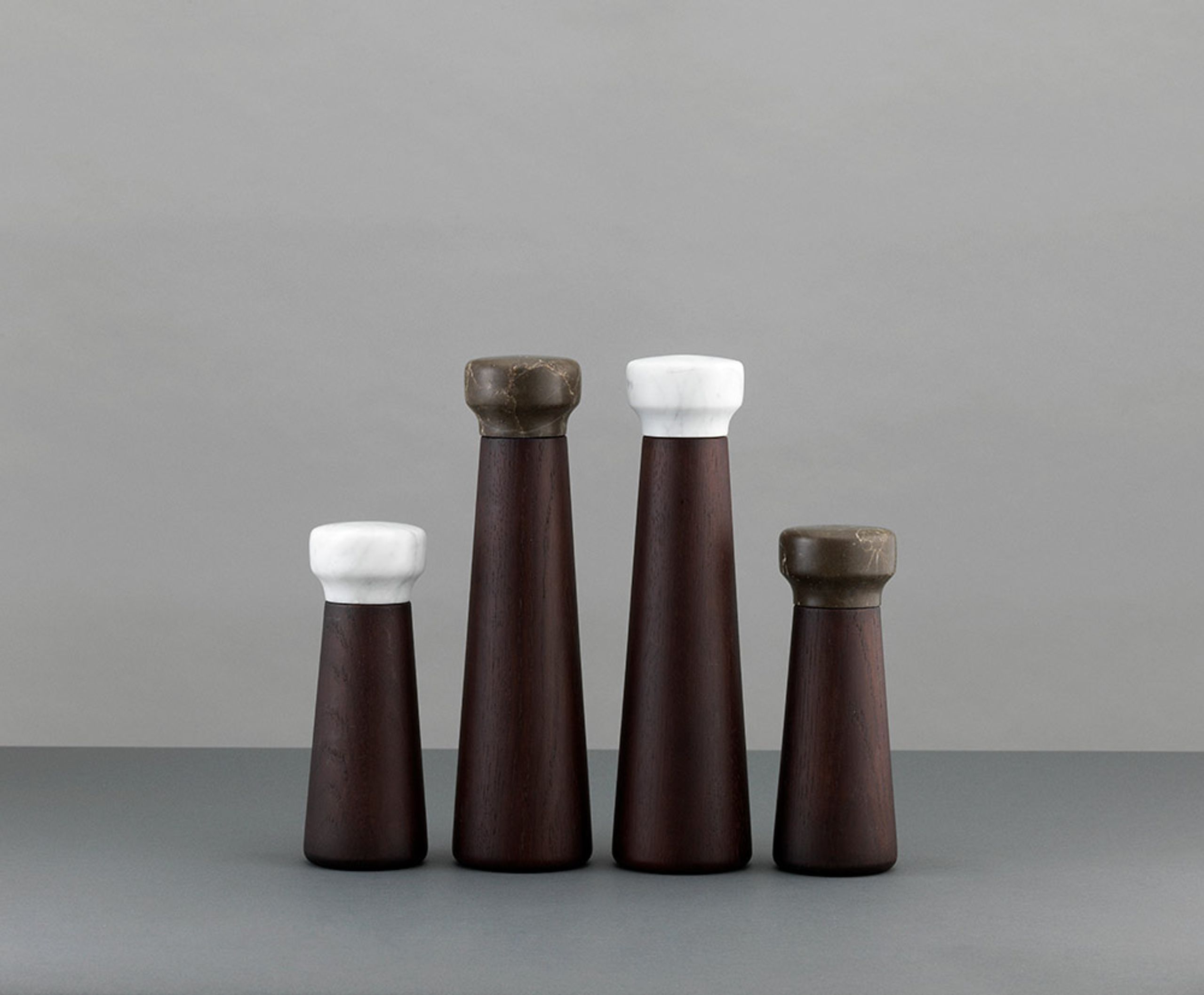 Normann Copenhagen - Kværn - Craft Pepper Mill - Stor - sort/eg