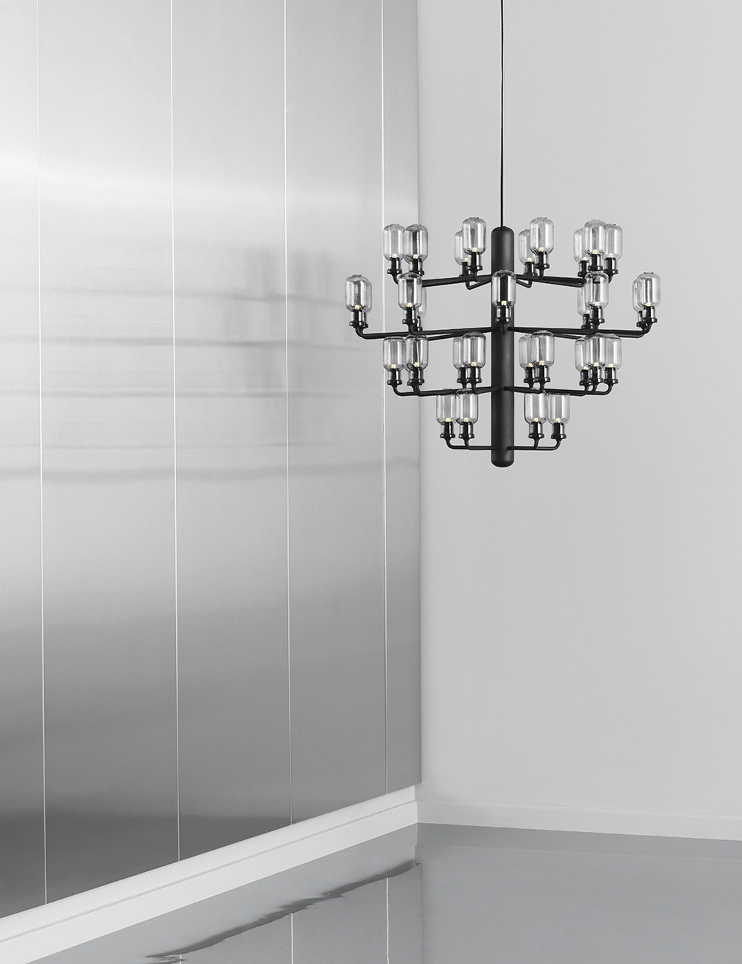 Normann Copenhagen - Lamp - Amp Chandelier - Smoke / Black - Black