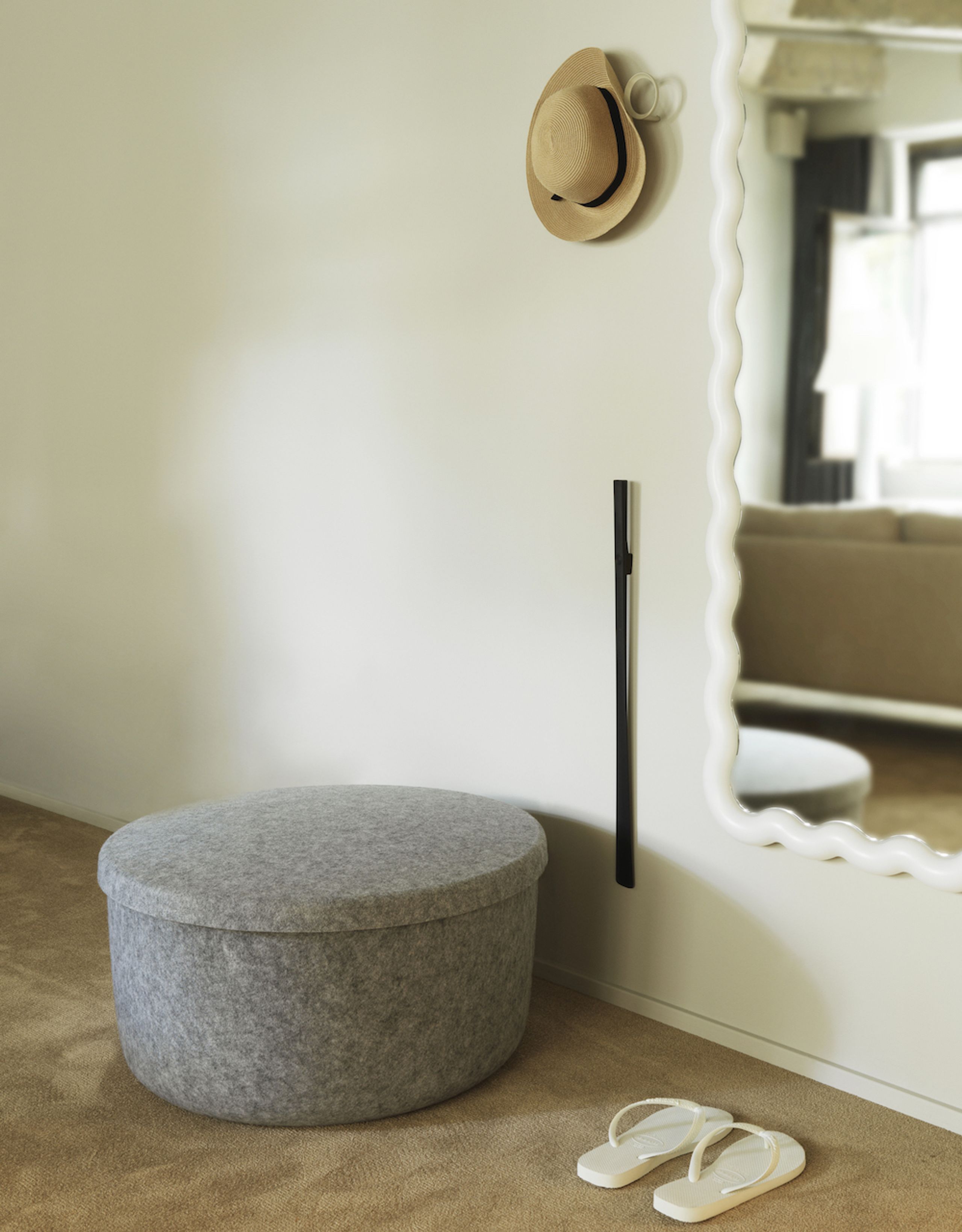 Normann Copenhagen - Aufbewahrungsboxen - Hide Storage Pouf Small - Grey - Felt 393