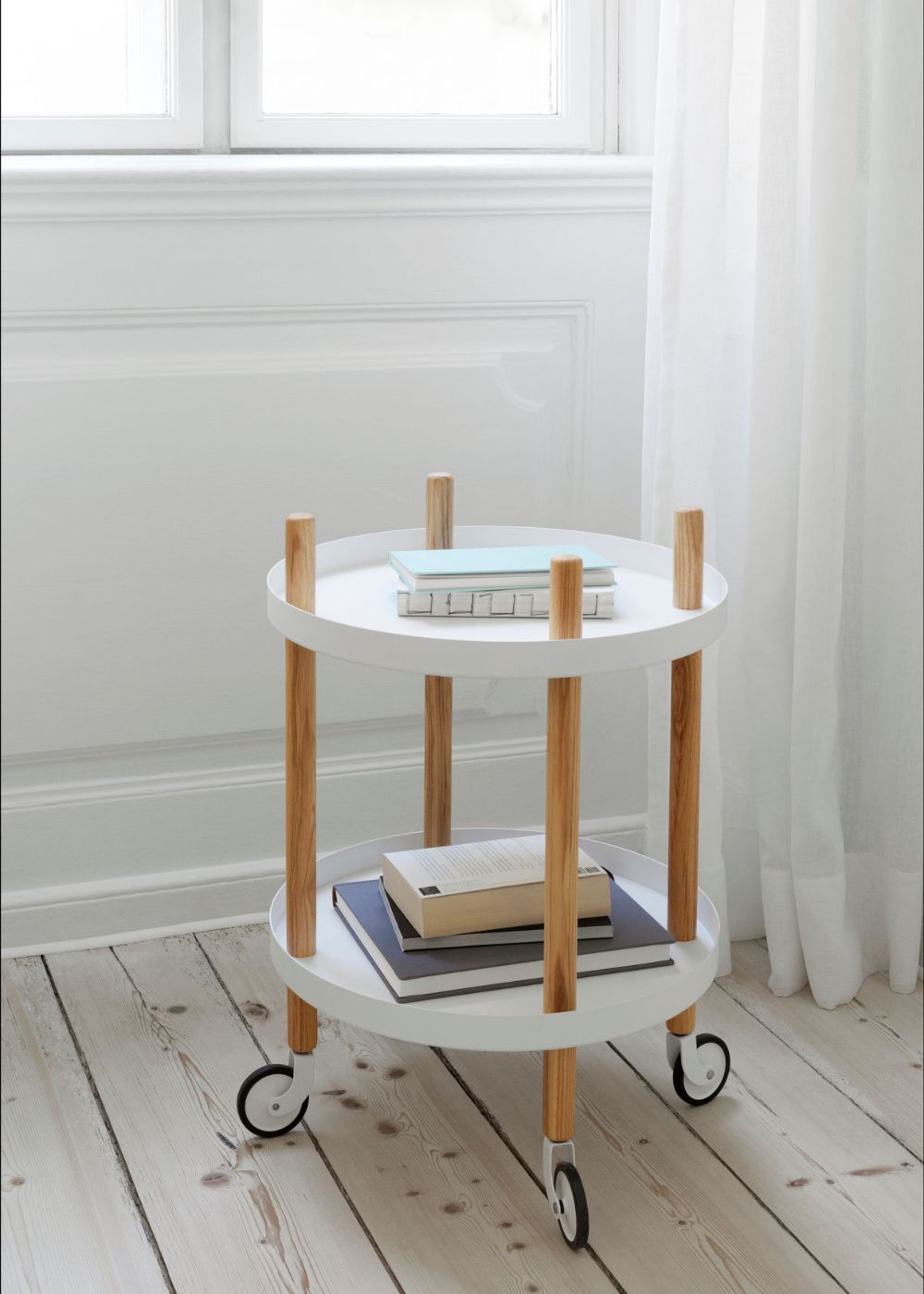 Normann Copenhagen - Trolley Table - Block Table - White Ø45