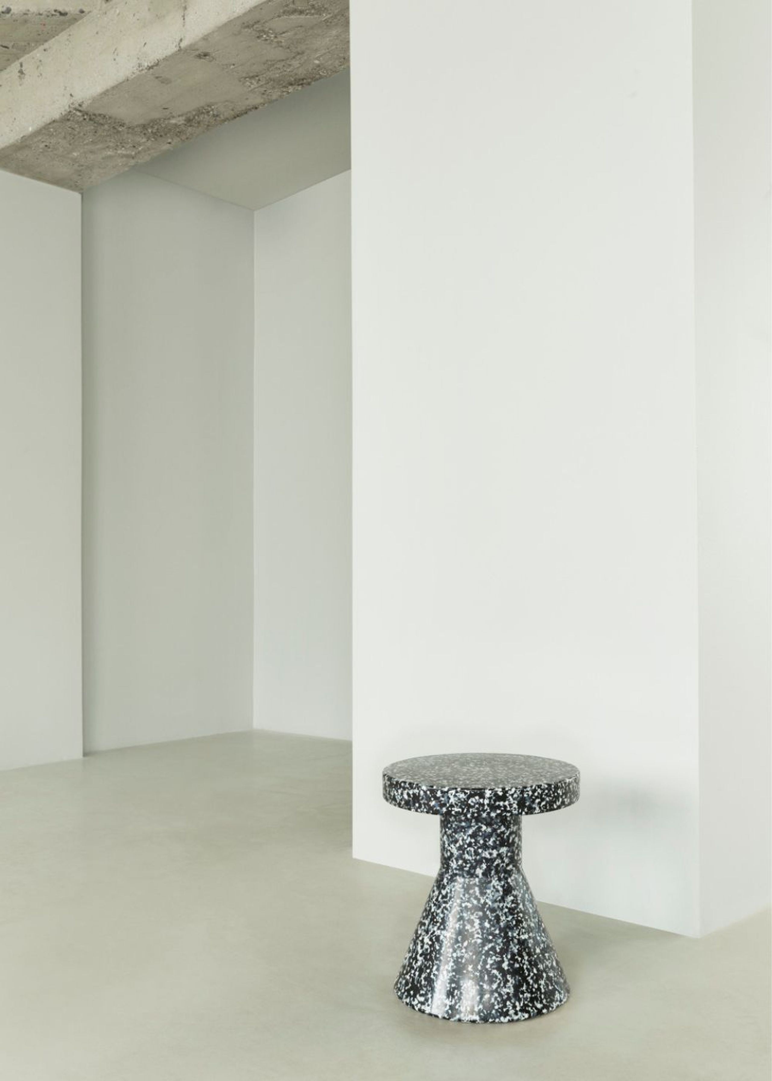 Normann Copenhagen - Stool - Bit Stool Cone - Black/white
