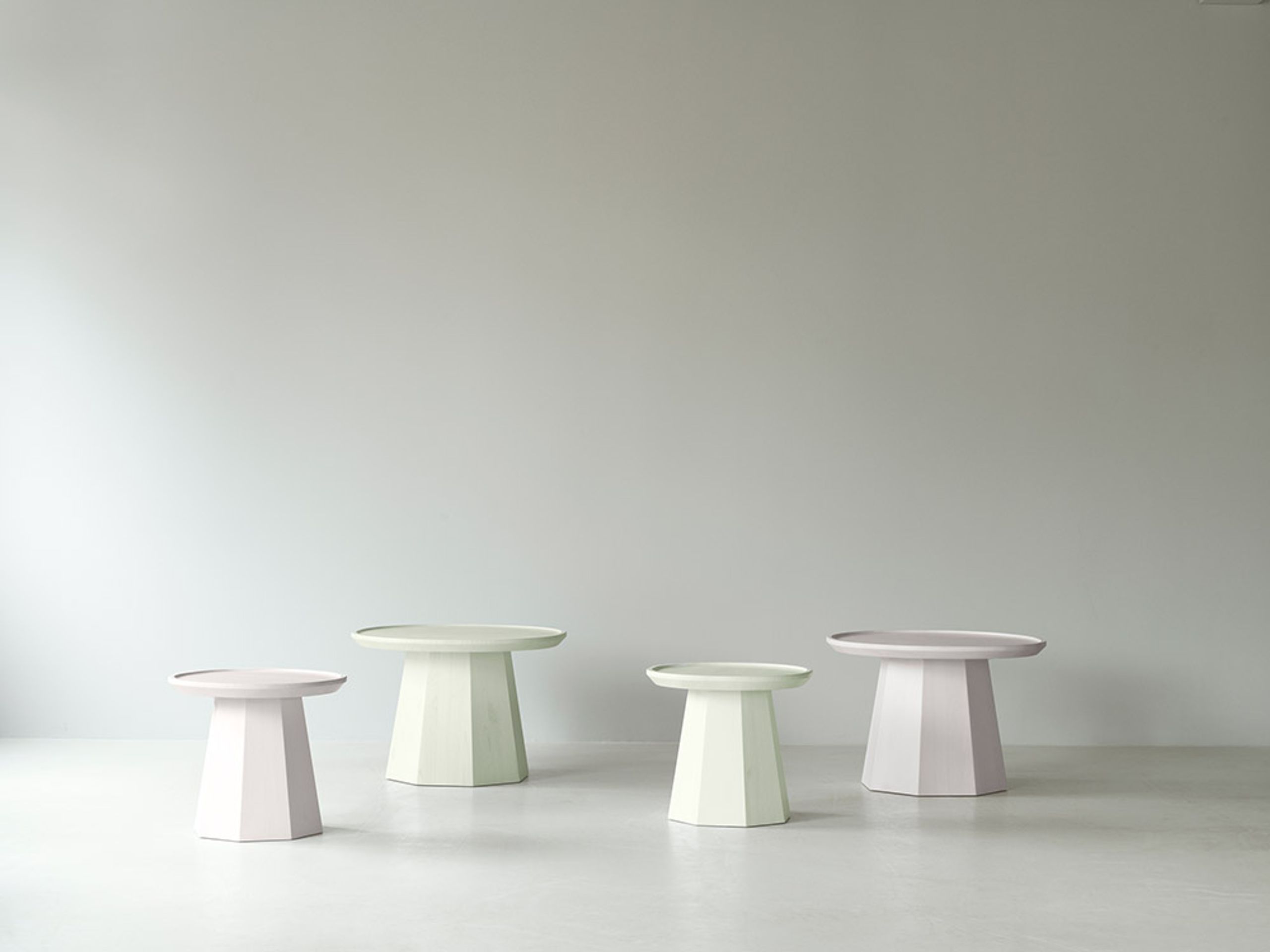 Normann Copenhagen - Mesa de centro - Pine table - Small - Light Green